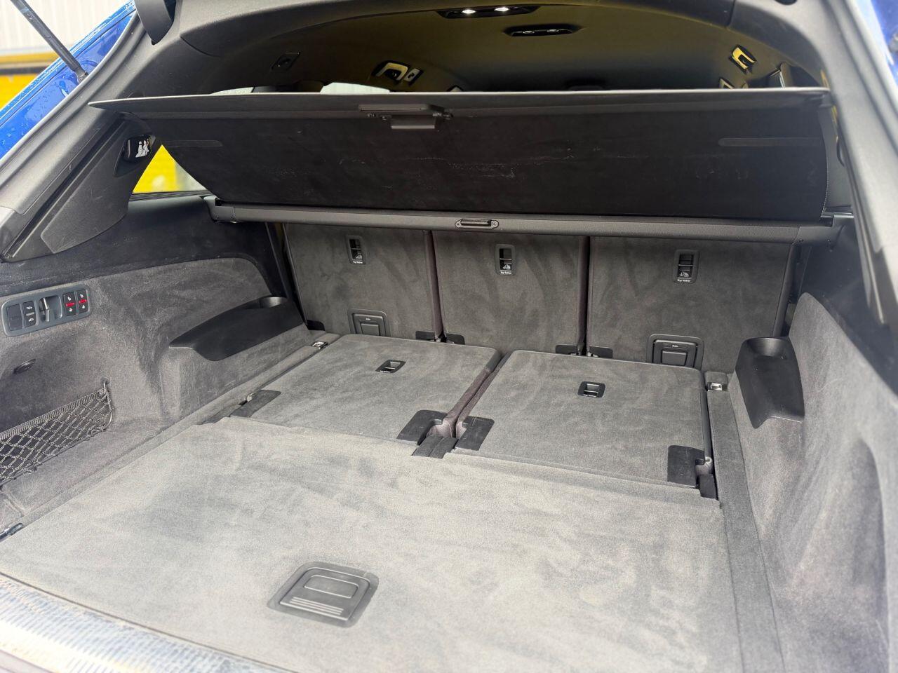 Audi SQ7 view 23