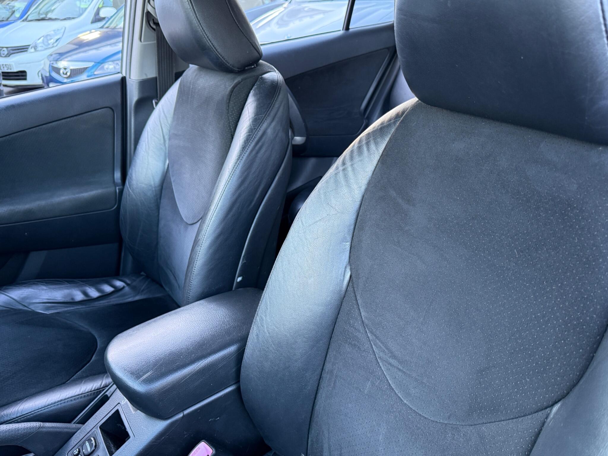 Toyota RAV4 - Image 52