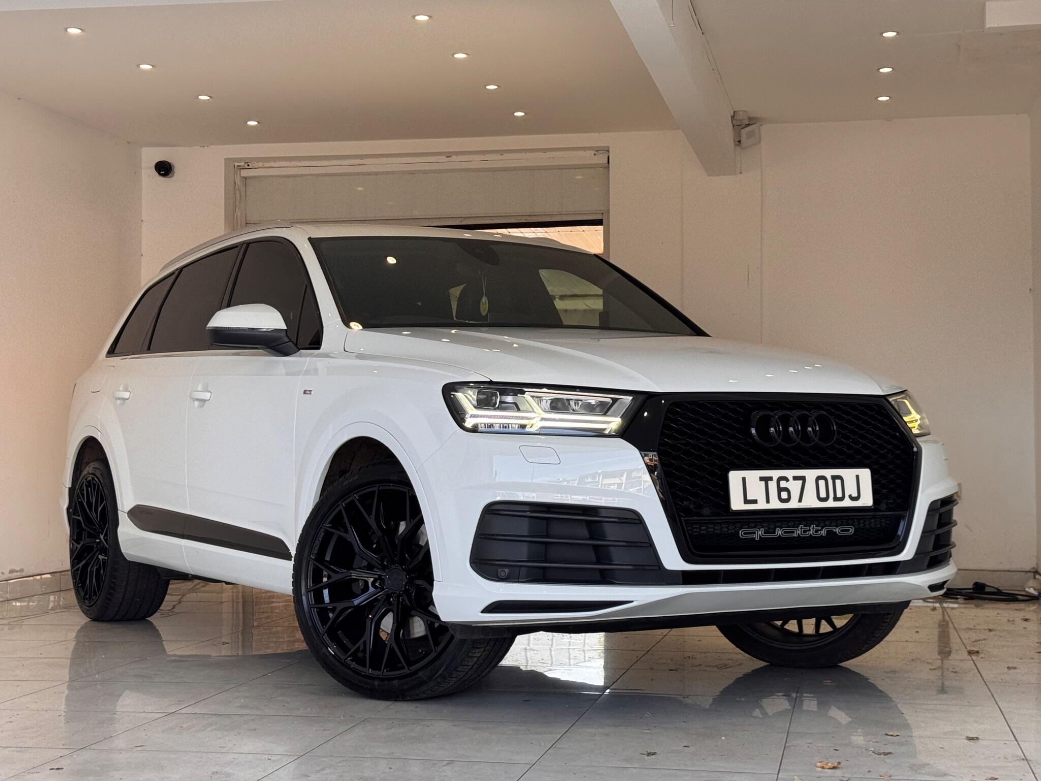 2017 Audi Q7 in White for sale