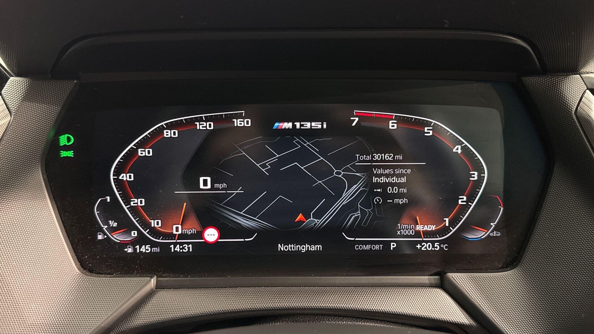BMW 1 Series view 9