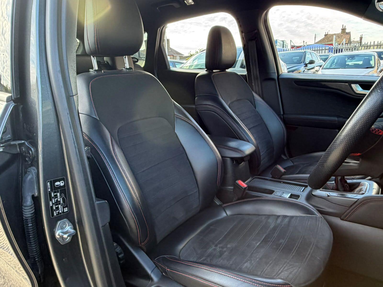 Ford Kuga view 10