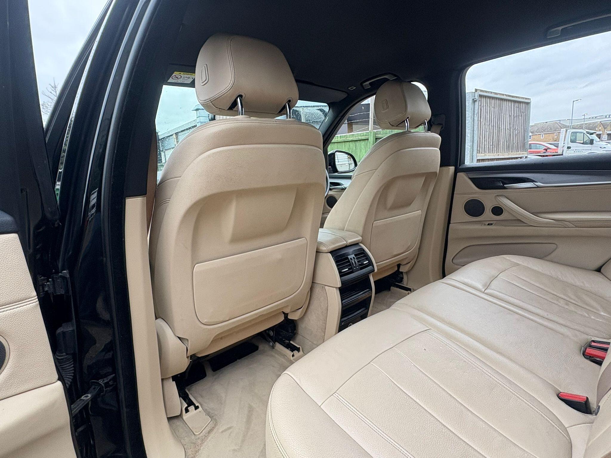 BMW X5 view 22