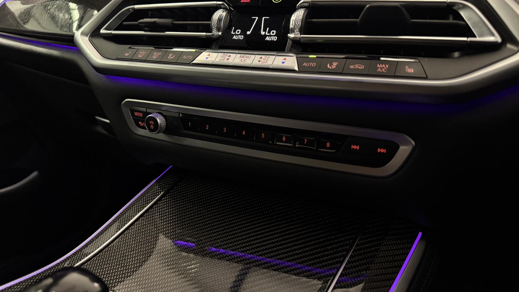 BMW X5 view 24