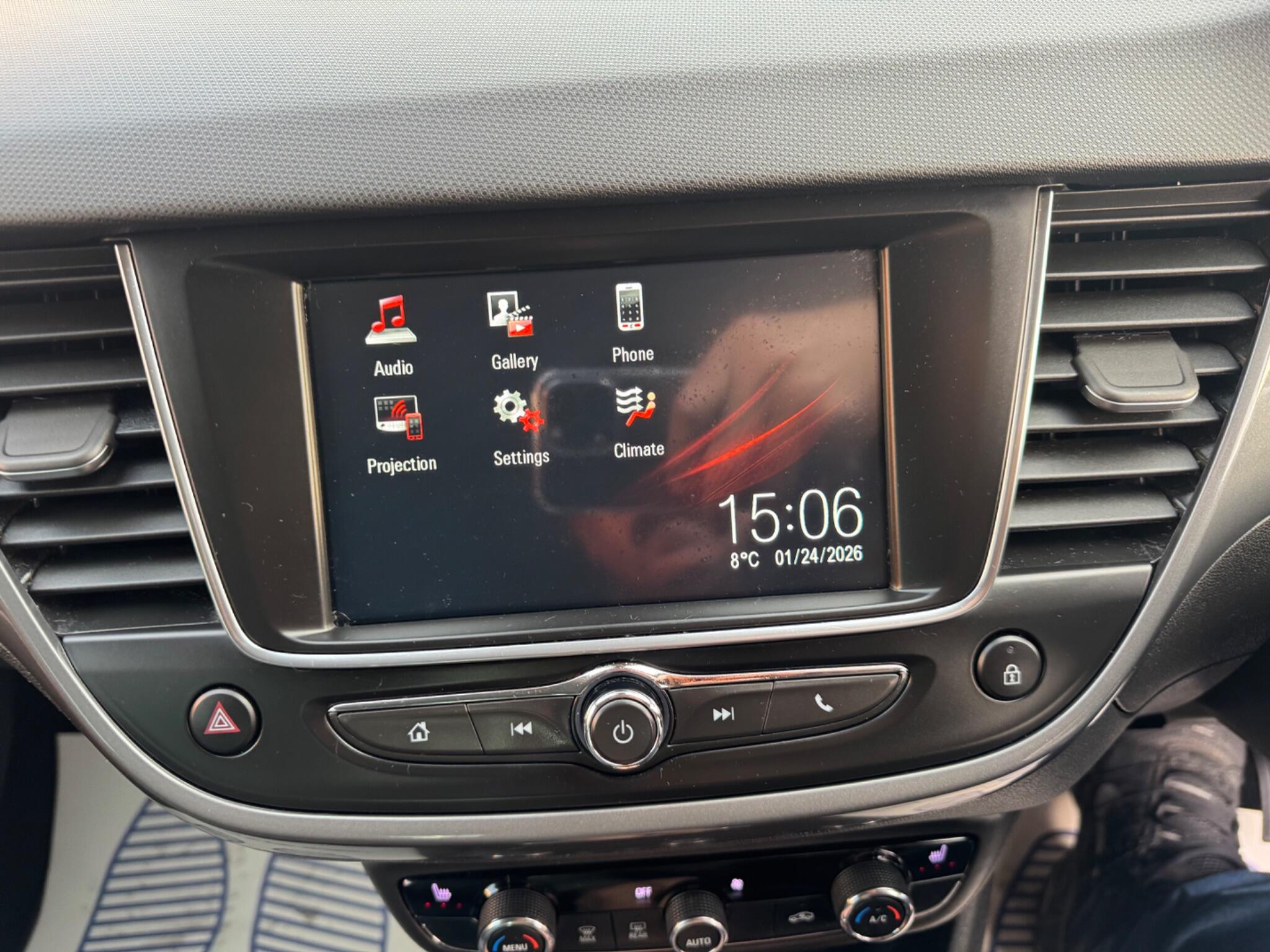 Vauxhall Crossland view 16