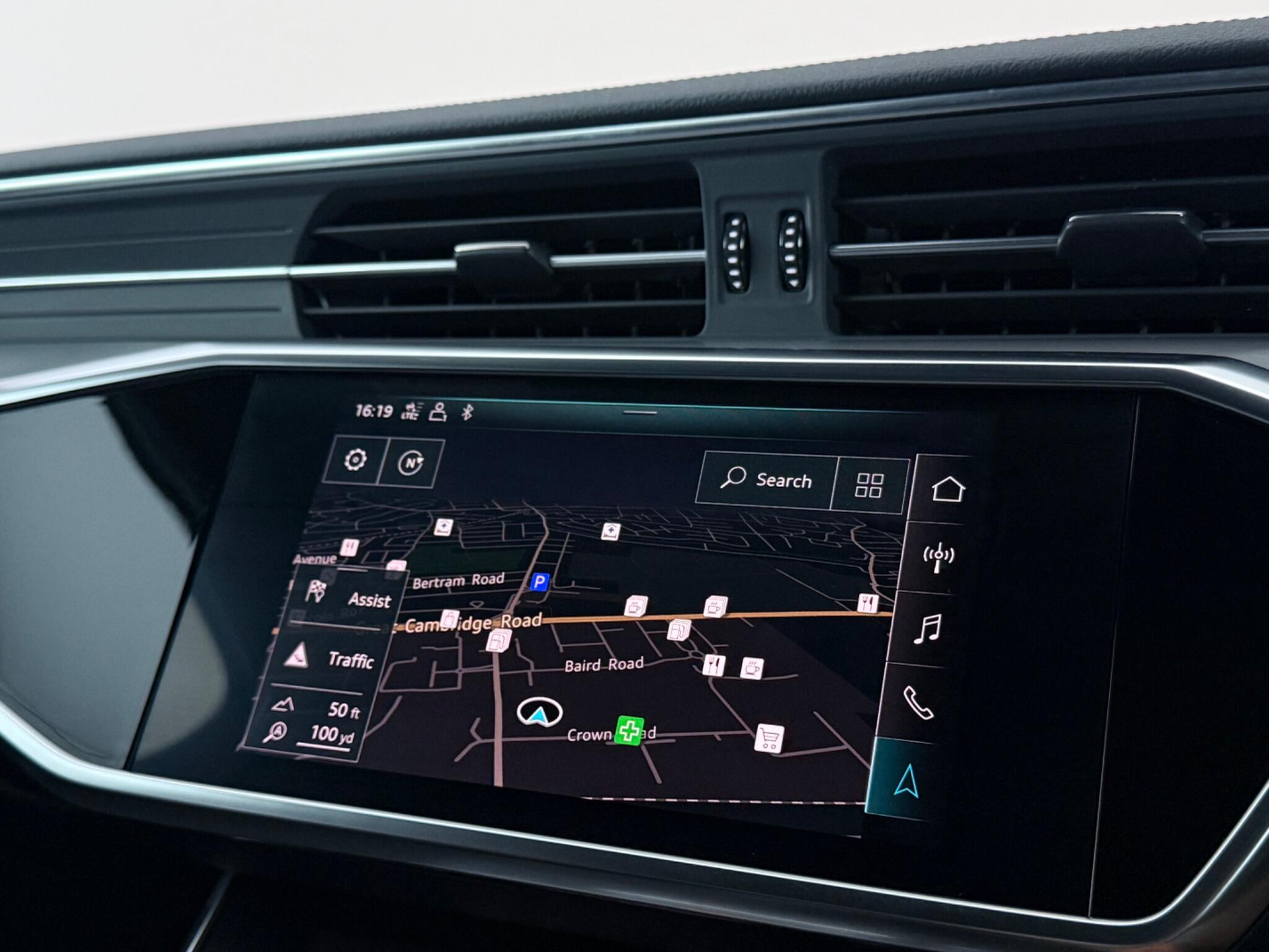 Audi A6 view 28