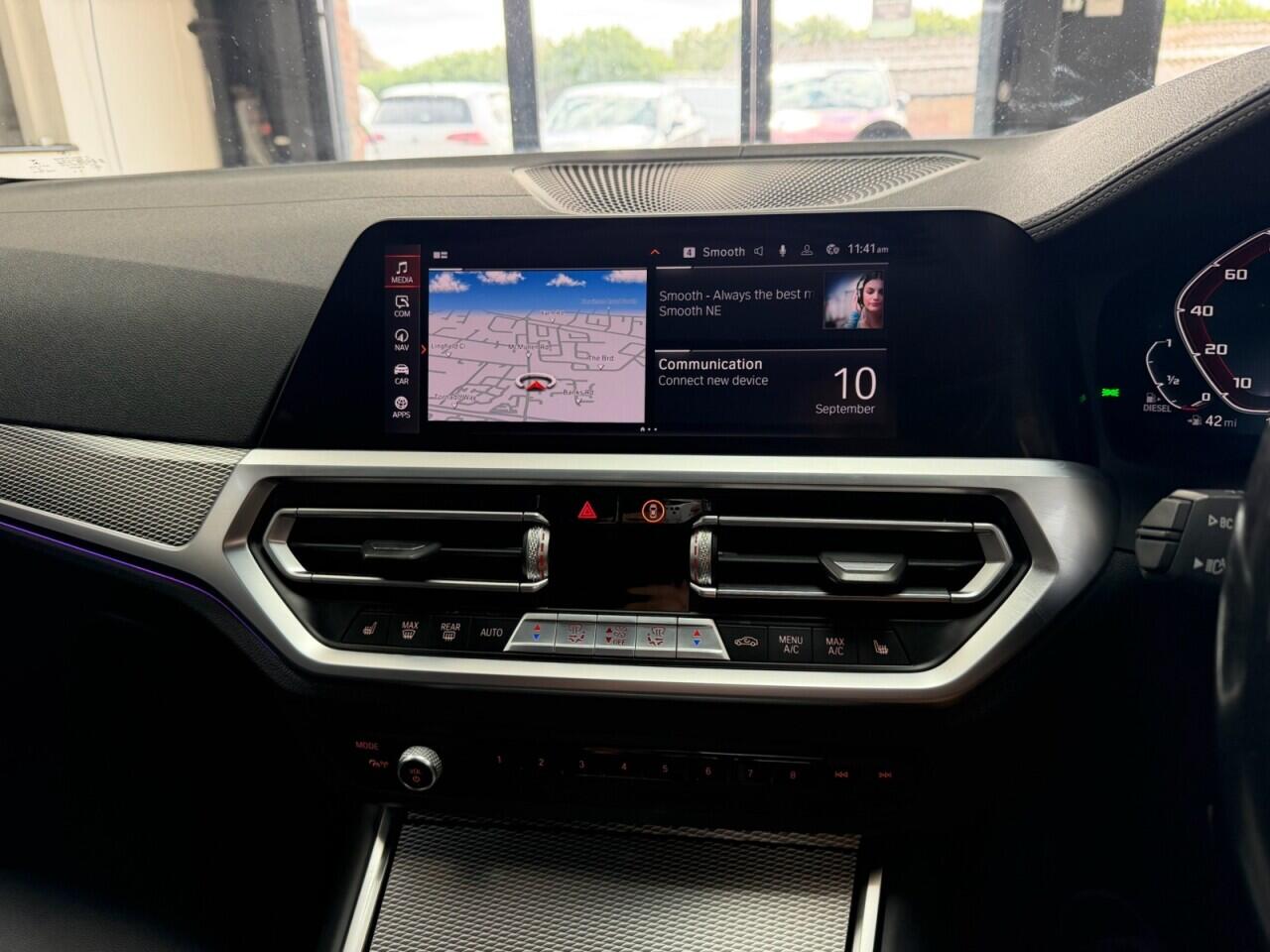 BMW 3 Series view 26