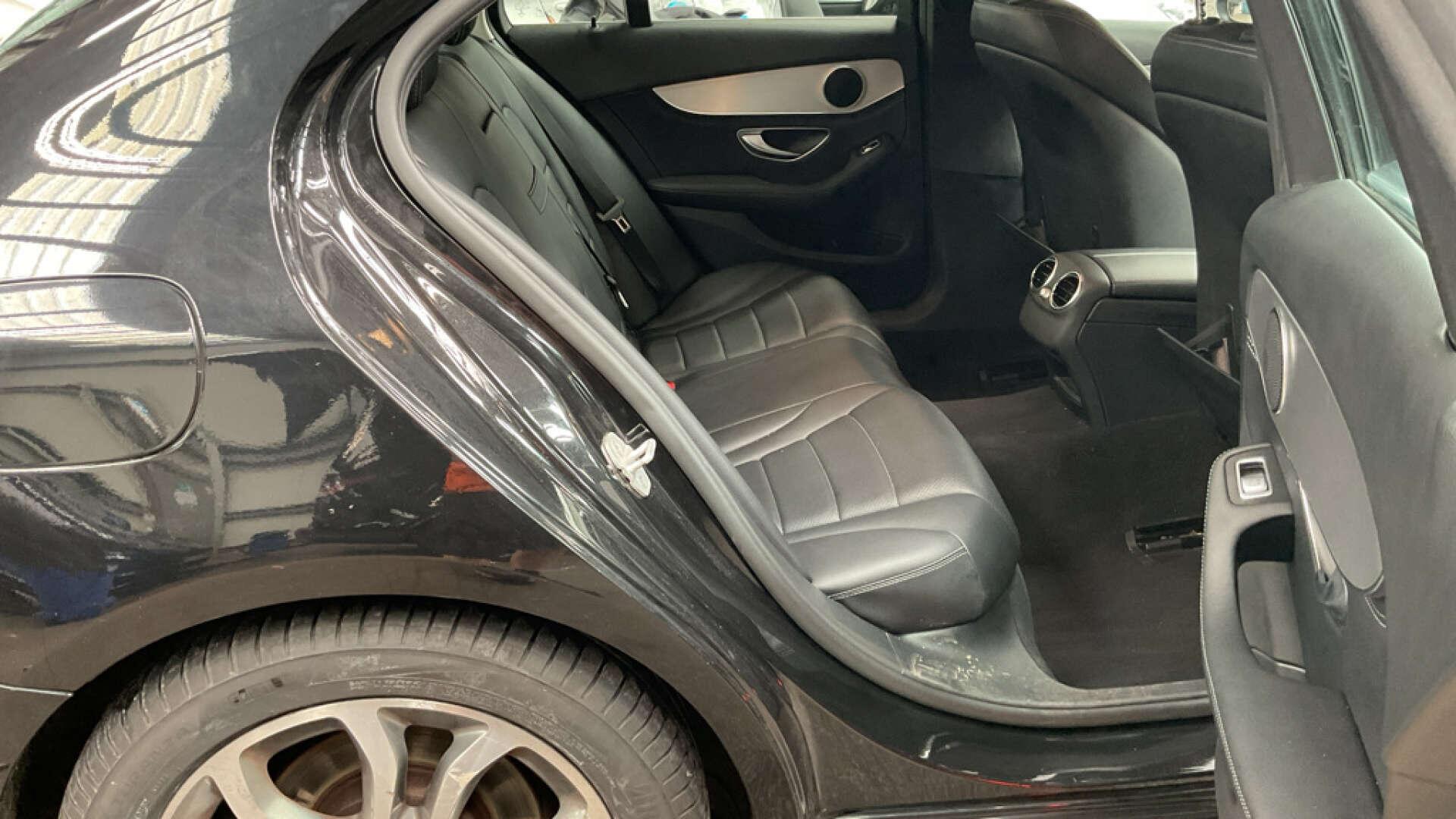 Mercedes-Benz C Class view 10
