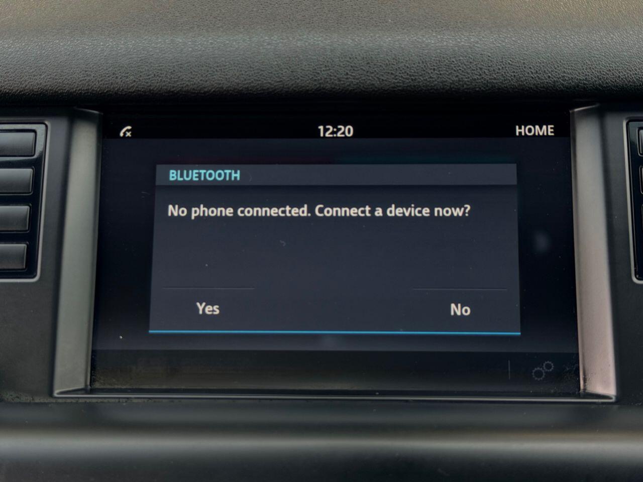 Land Rover Discovery Sport view 41