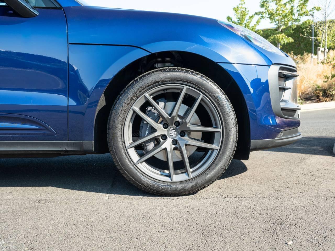 Porsche Macan view 15