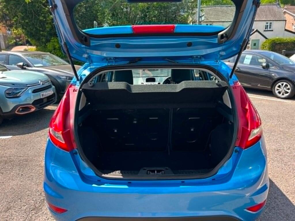 Ford Fiesta view 14