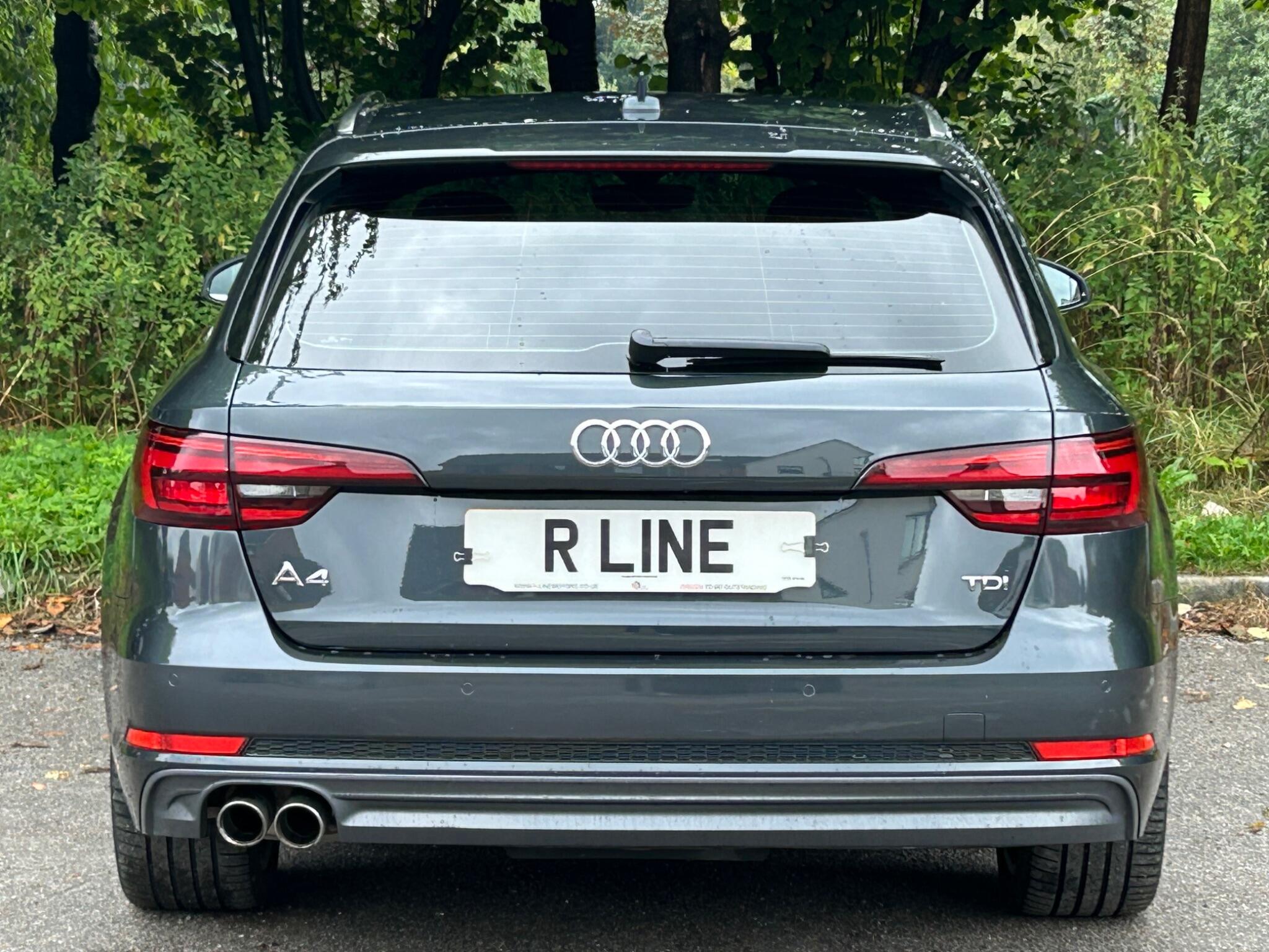 Audi A4 view 10