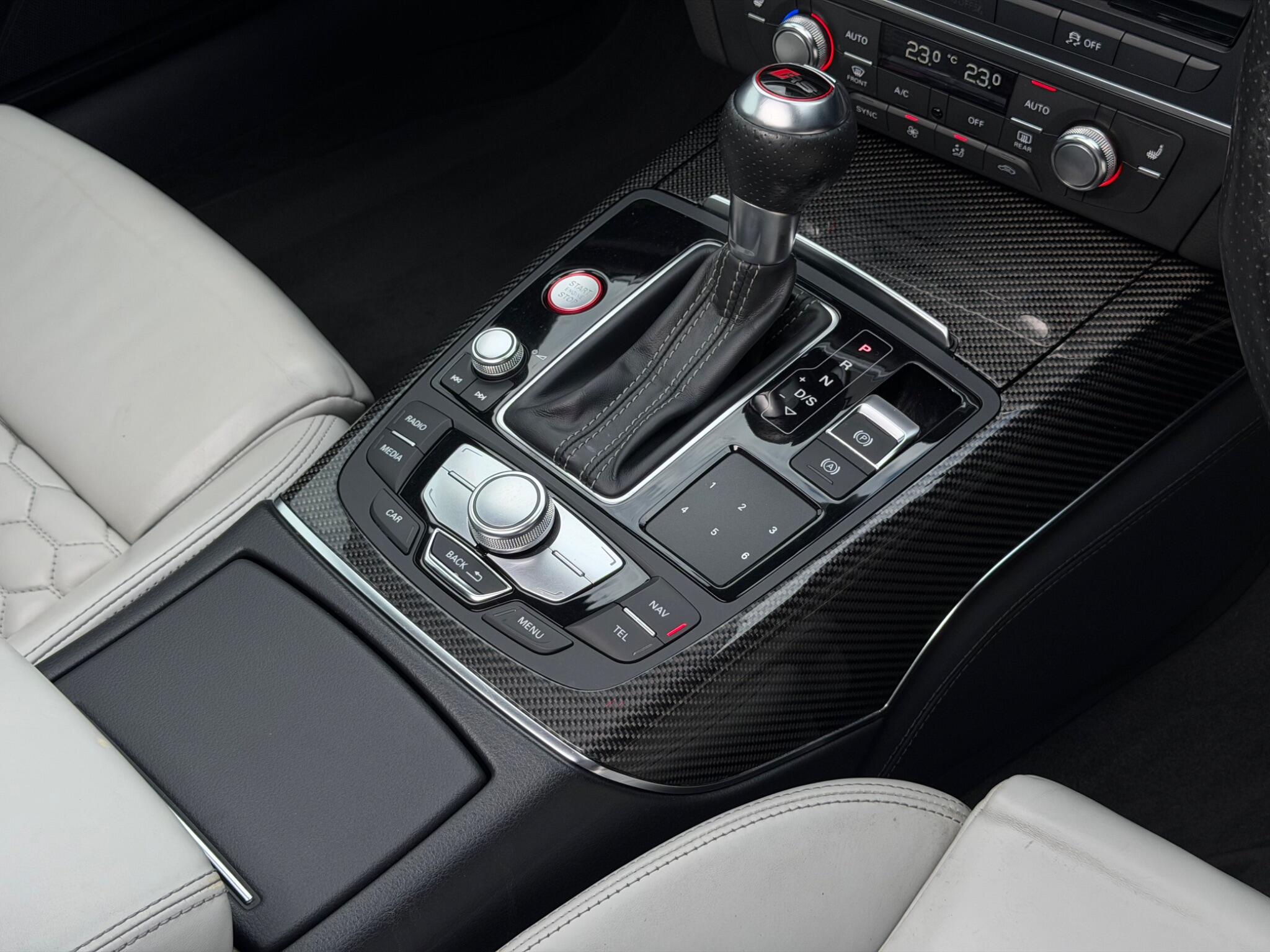 Audi RS6 view 18