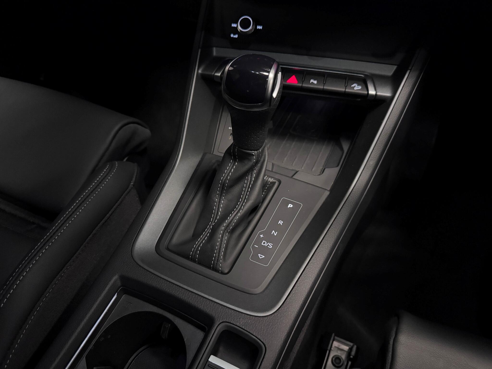 Audi Q3 view 34