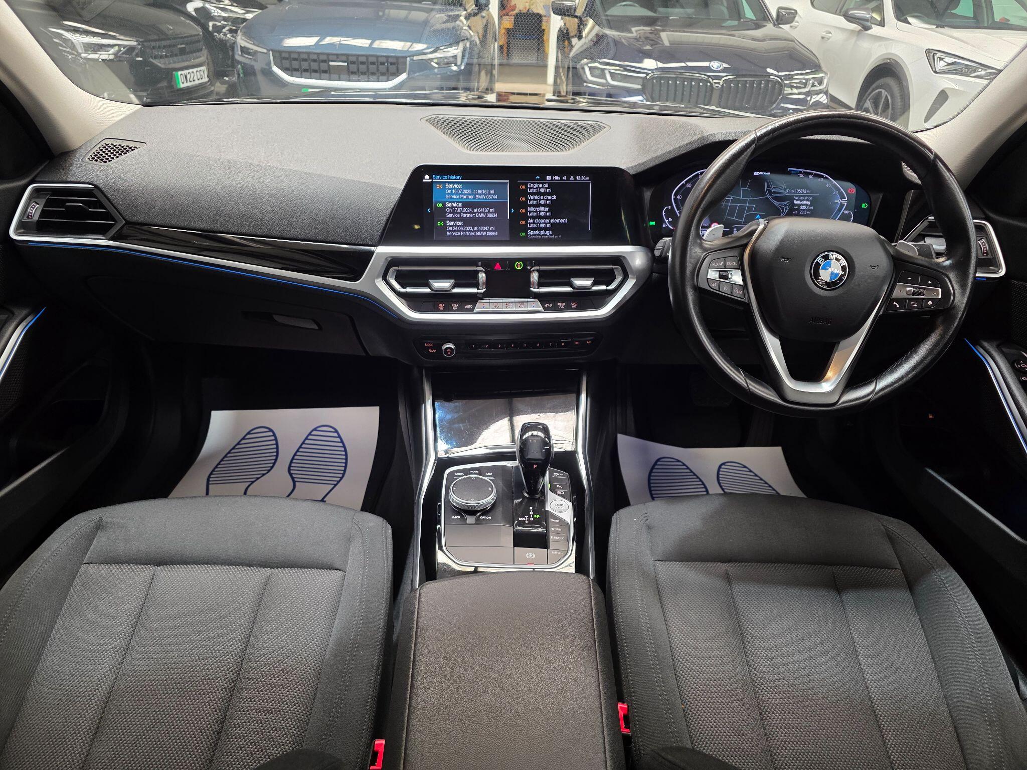 BMW 3 Series view 5