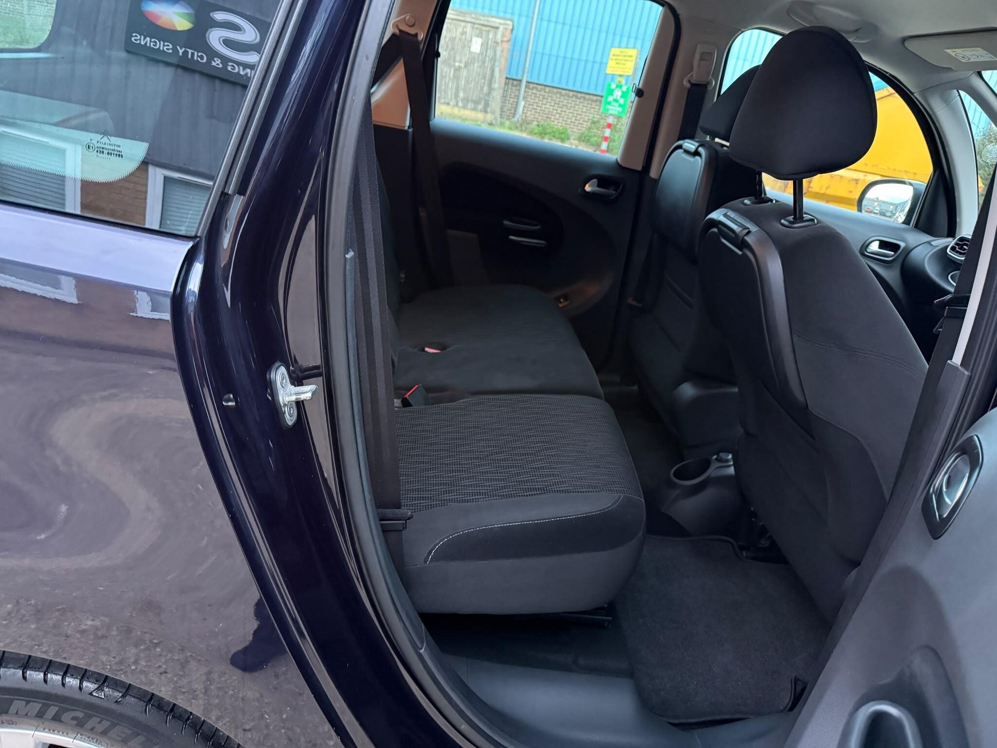 Citroen C3 Picasso view 23