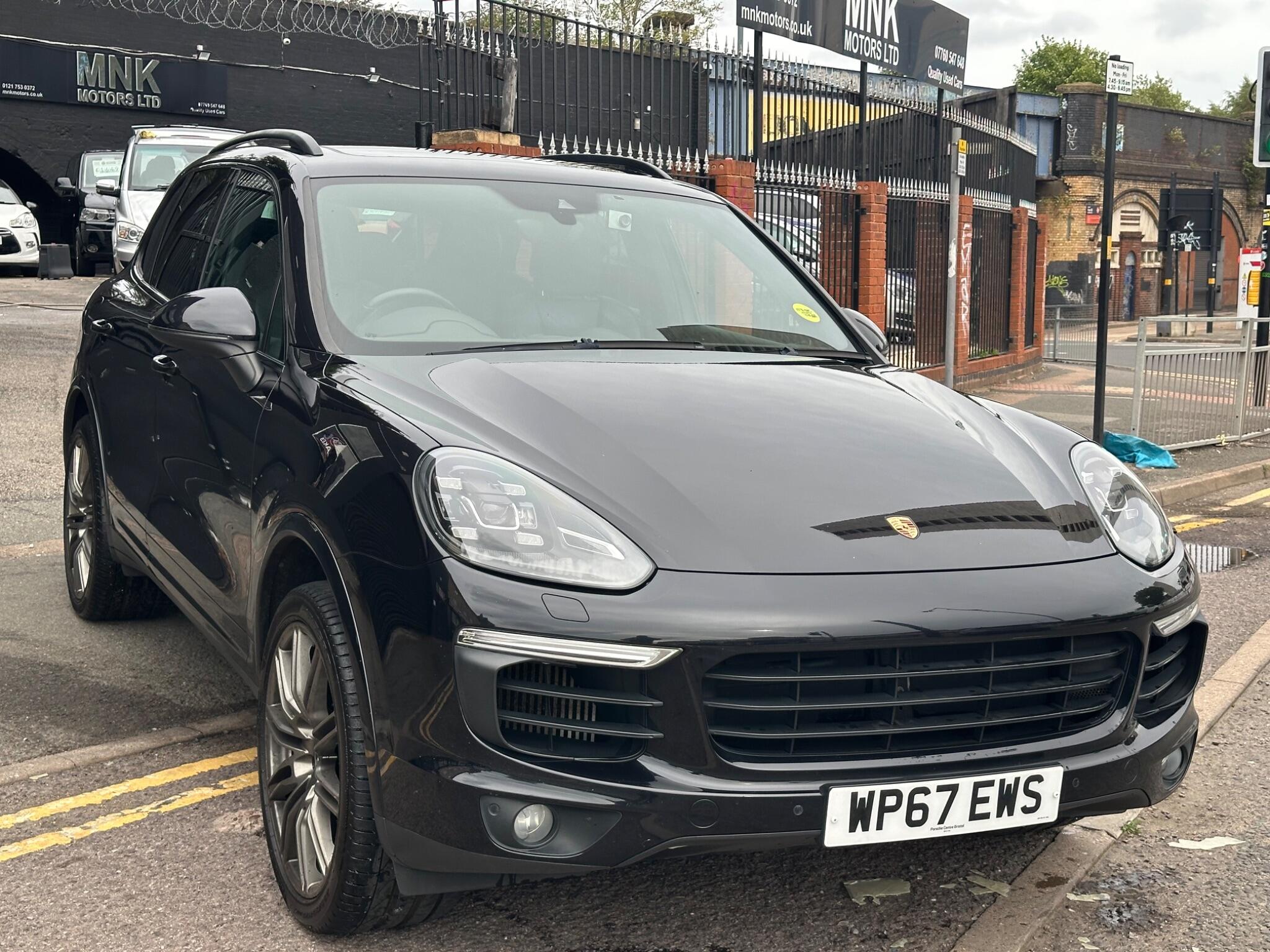Porsche Cayenne view 3
