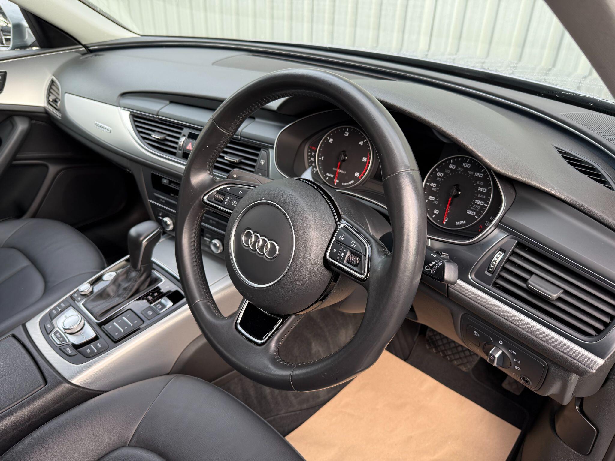 Audi A6 view 14