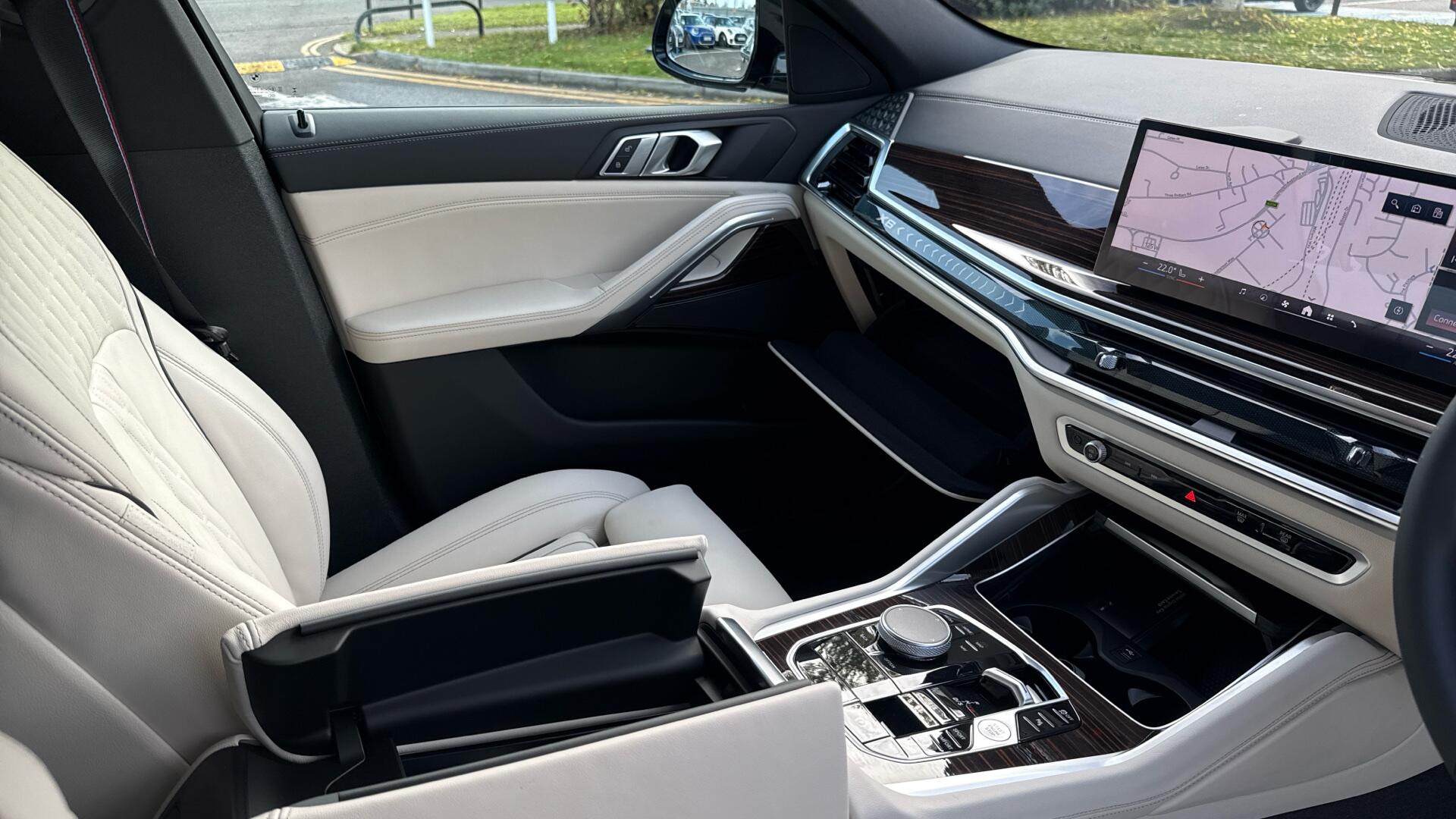 BMW X6 view 41