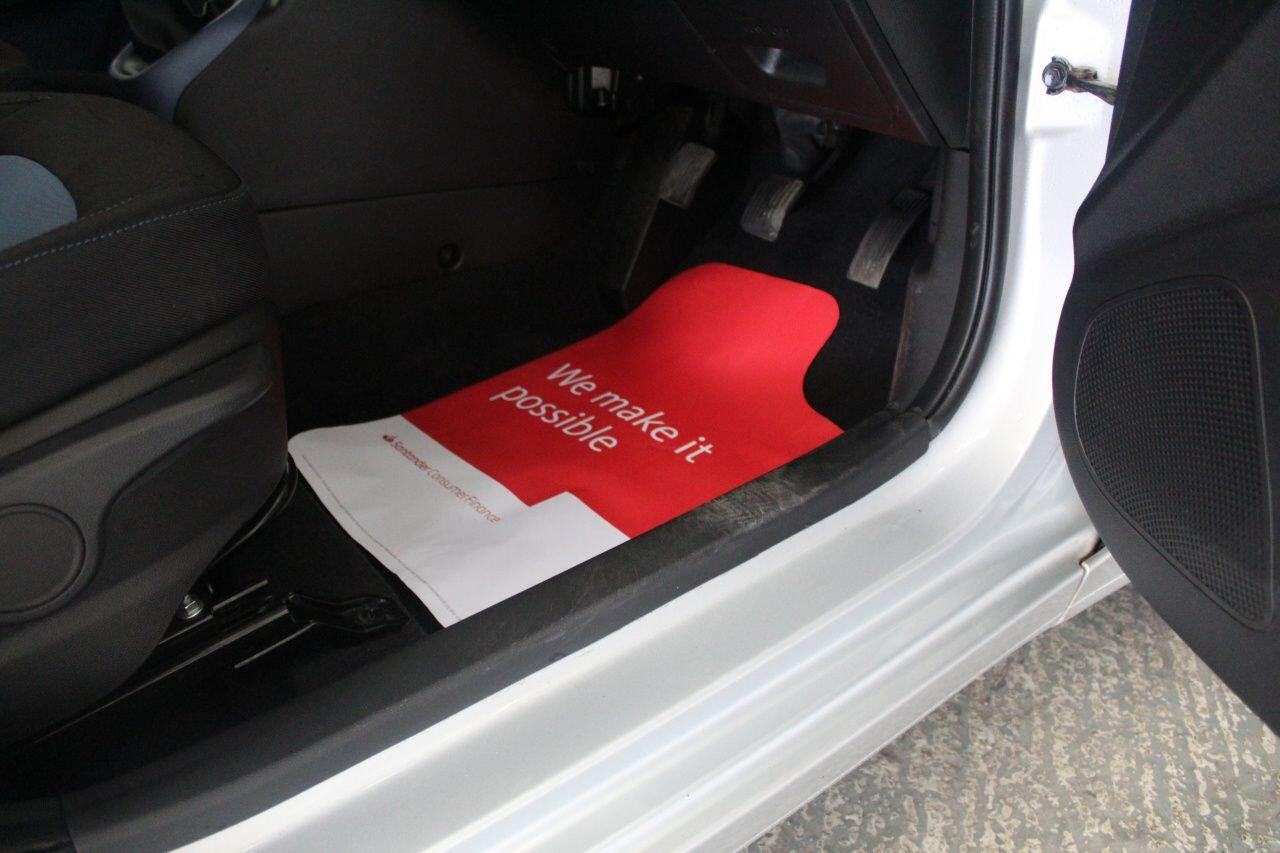 Hyundai i10 view 46