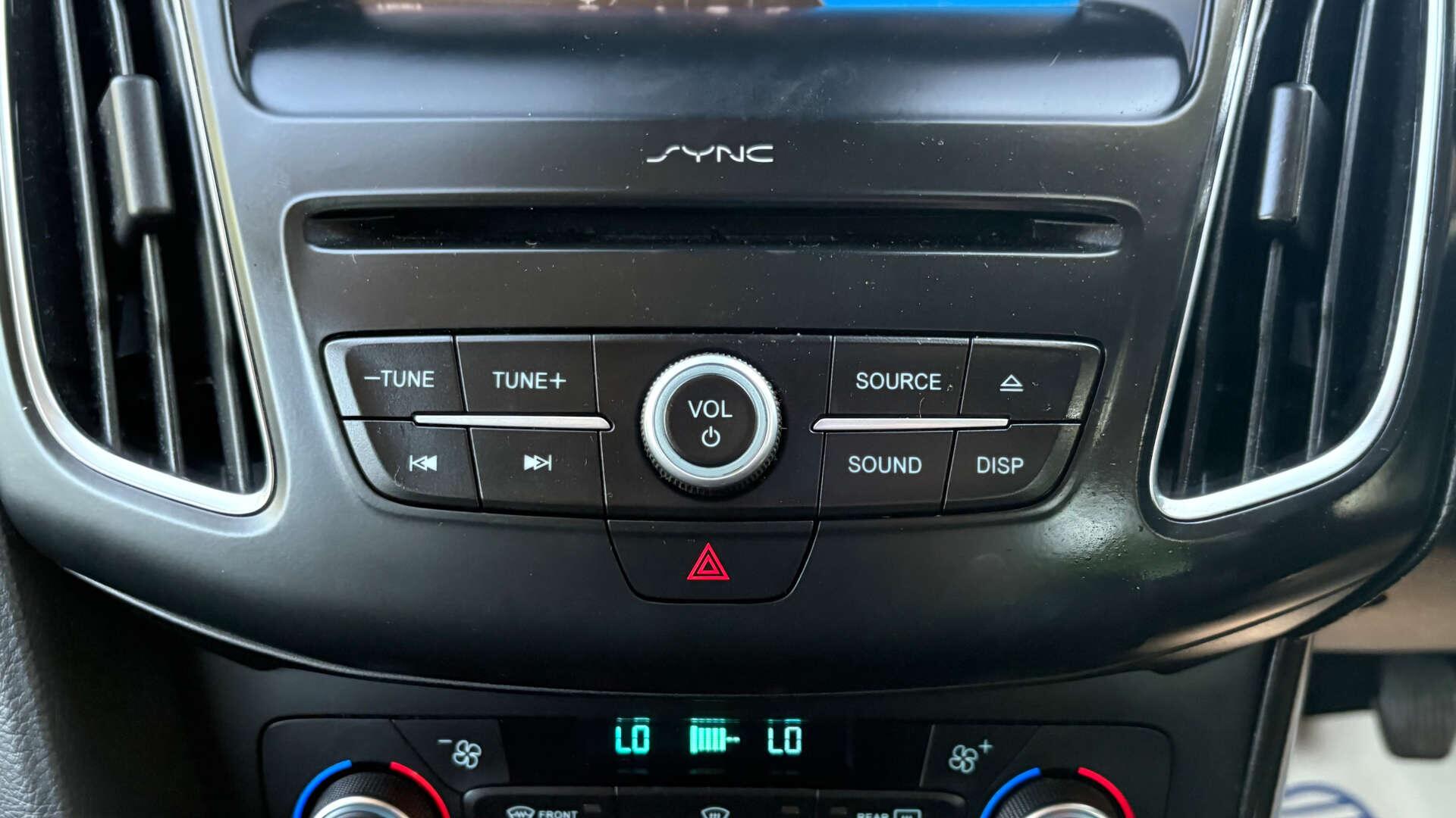 Ford Focus view 30