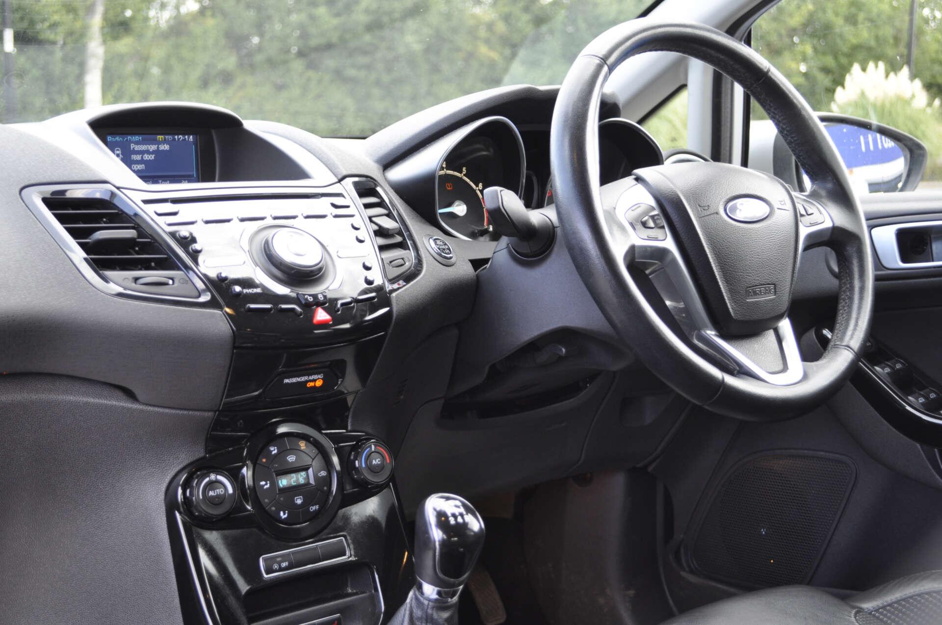 Ford Fiesta view 14