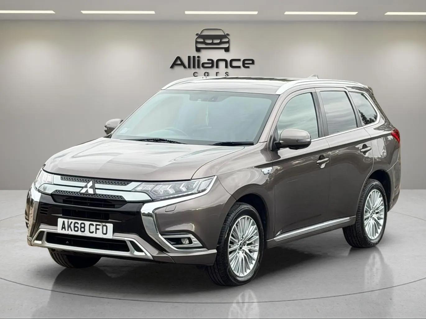 Mitsubishi Outlander view 24