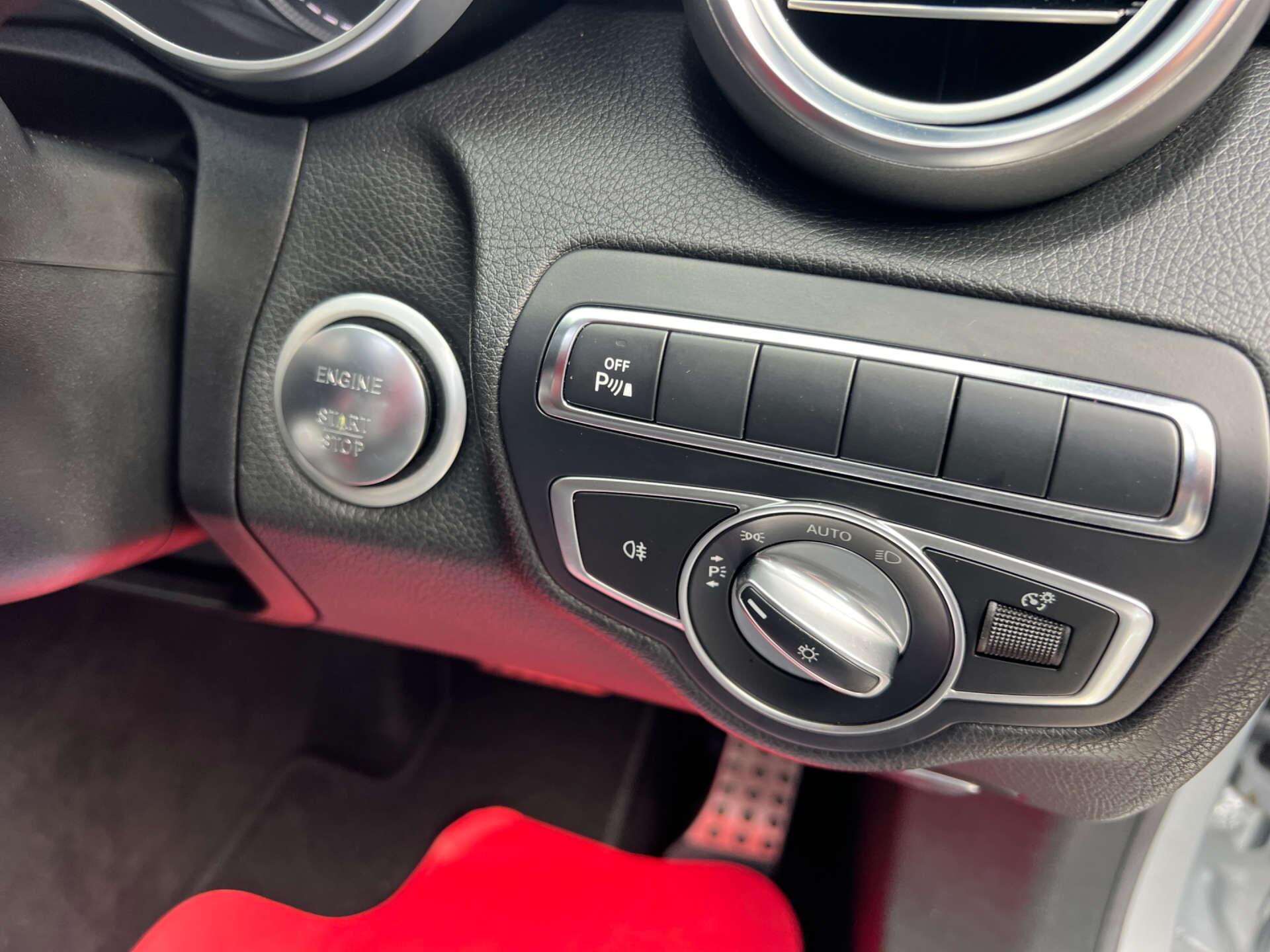 Mercedes-Benz C Class view 23