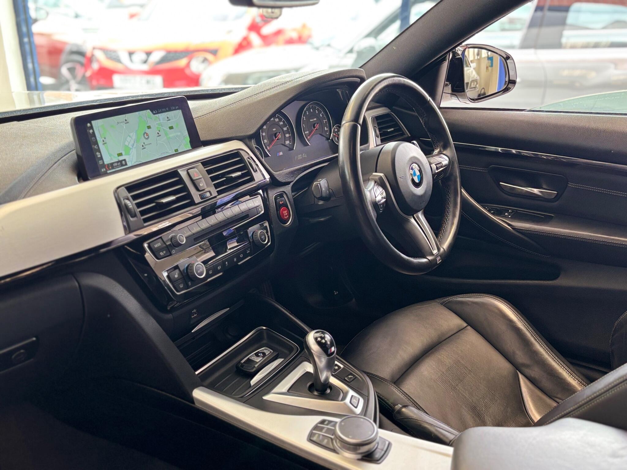 BMW M4 view 10