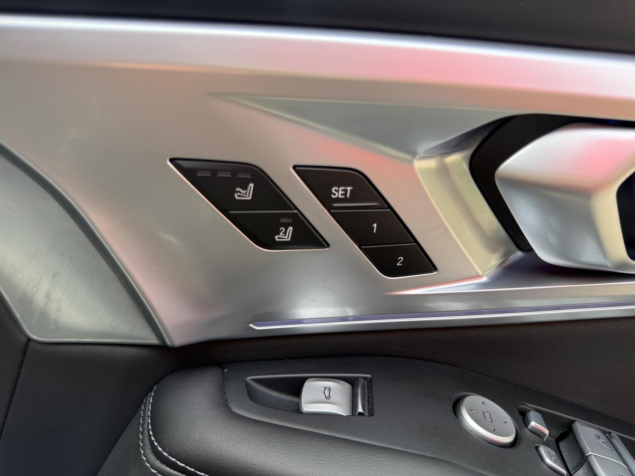 BMW XM view 31