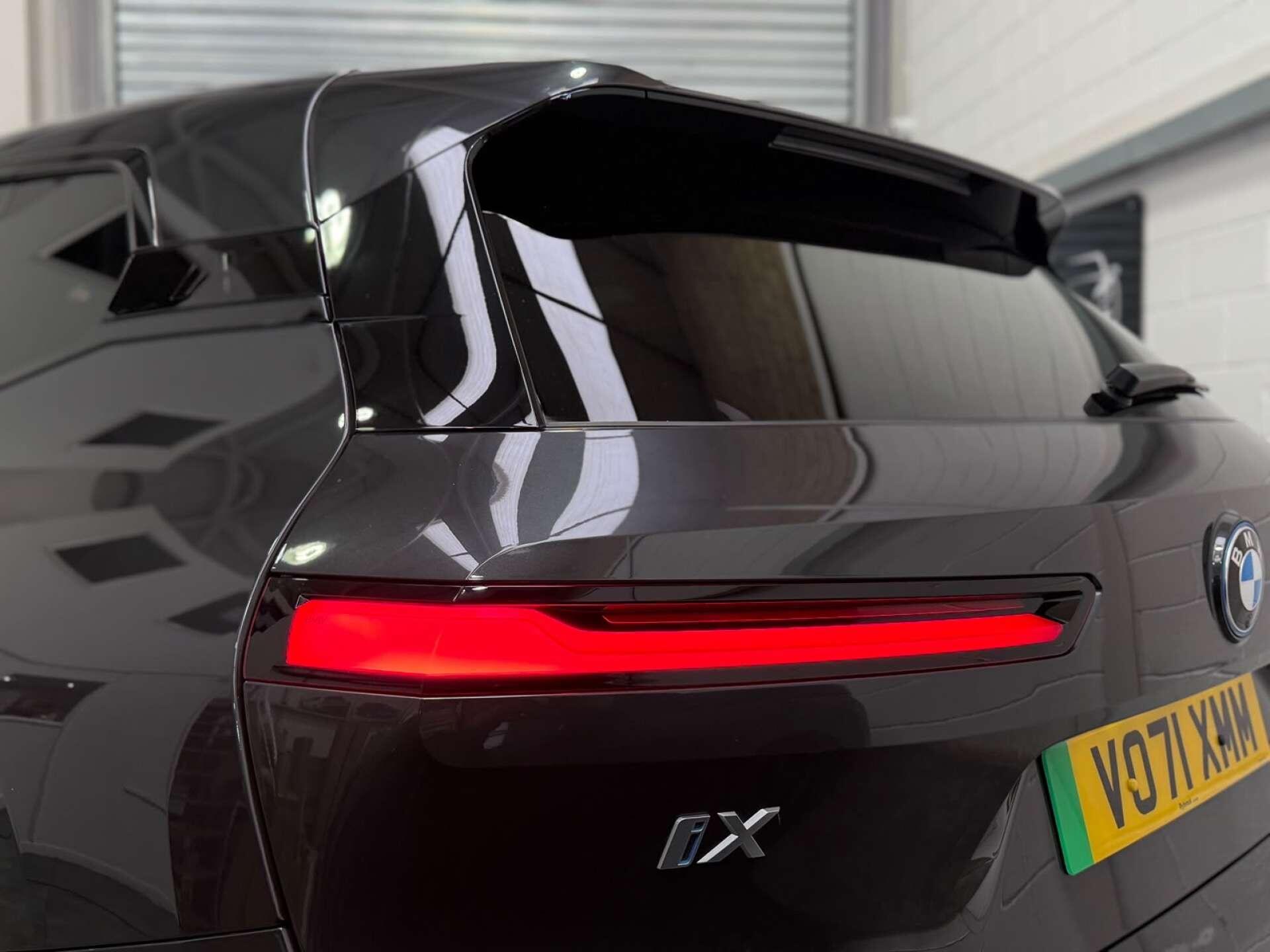 BMW Ix view 10