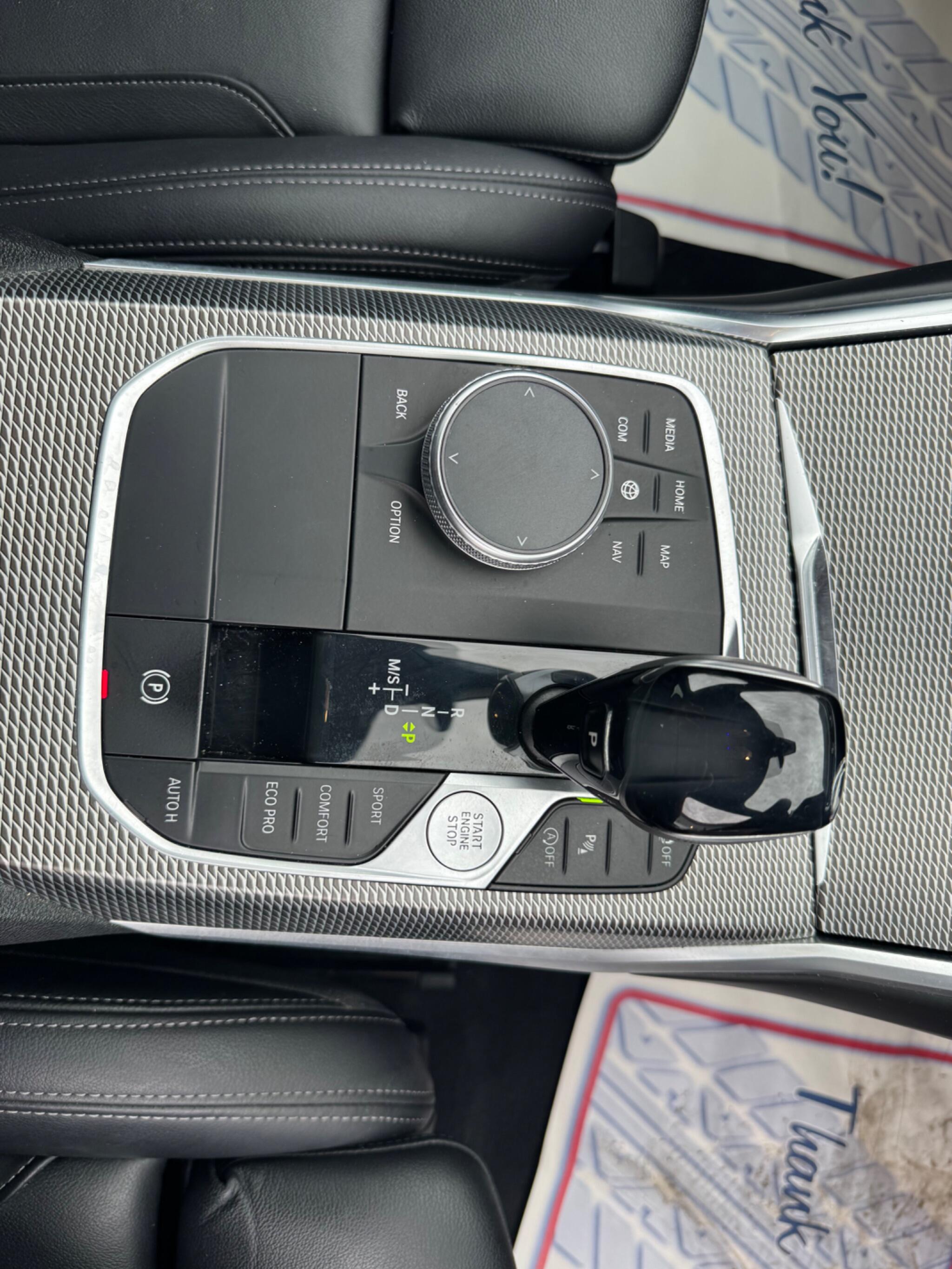 BMW 3 Series view 24