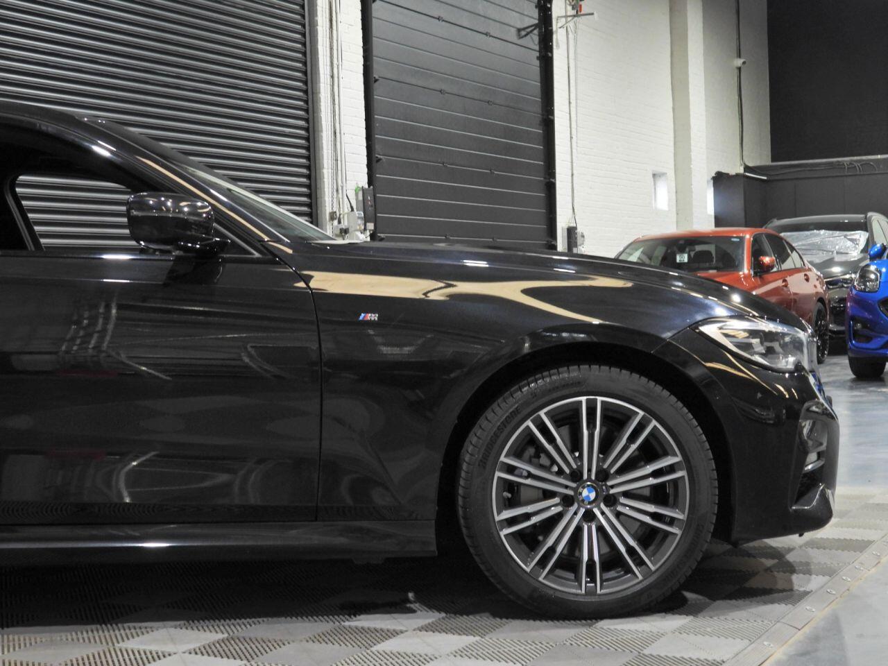 BMW 3 Series view 28