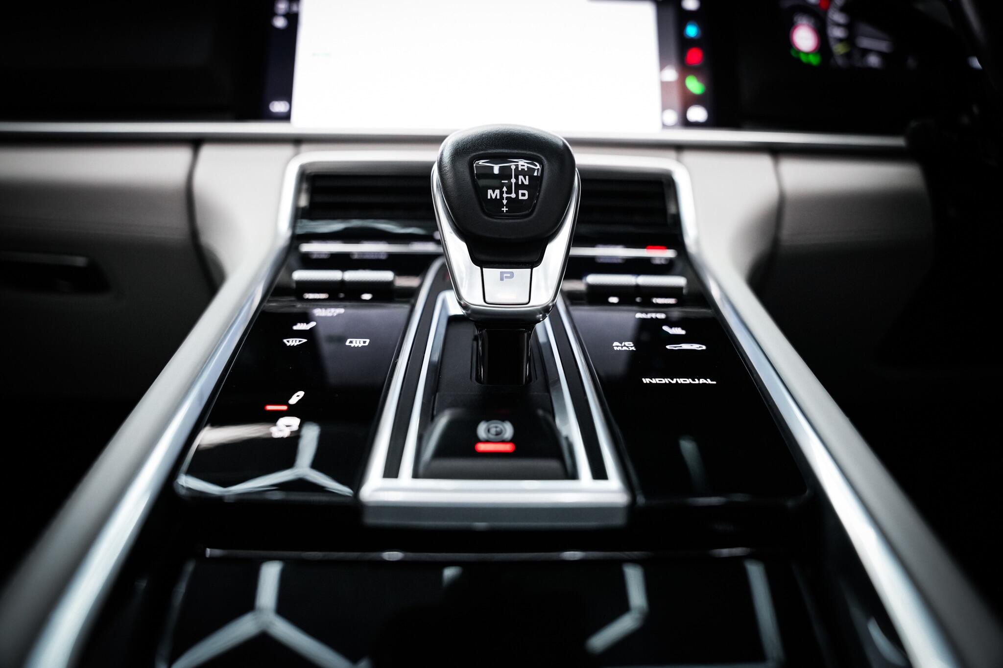 Porsche Panamera view 7
