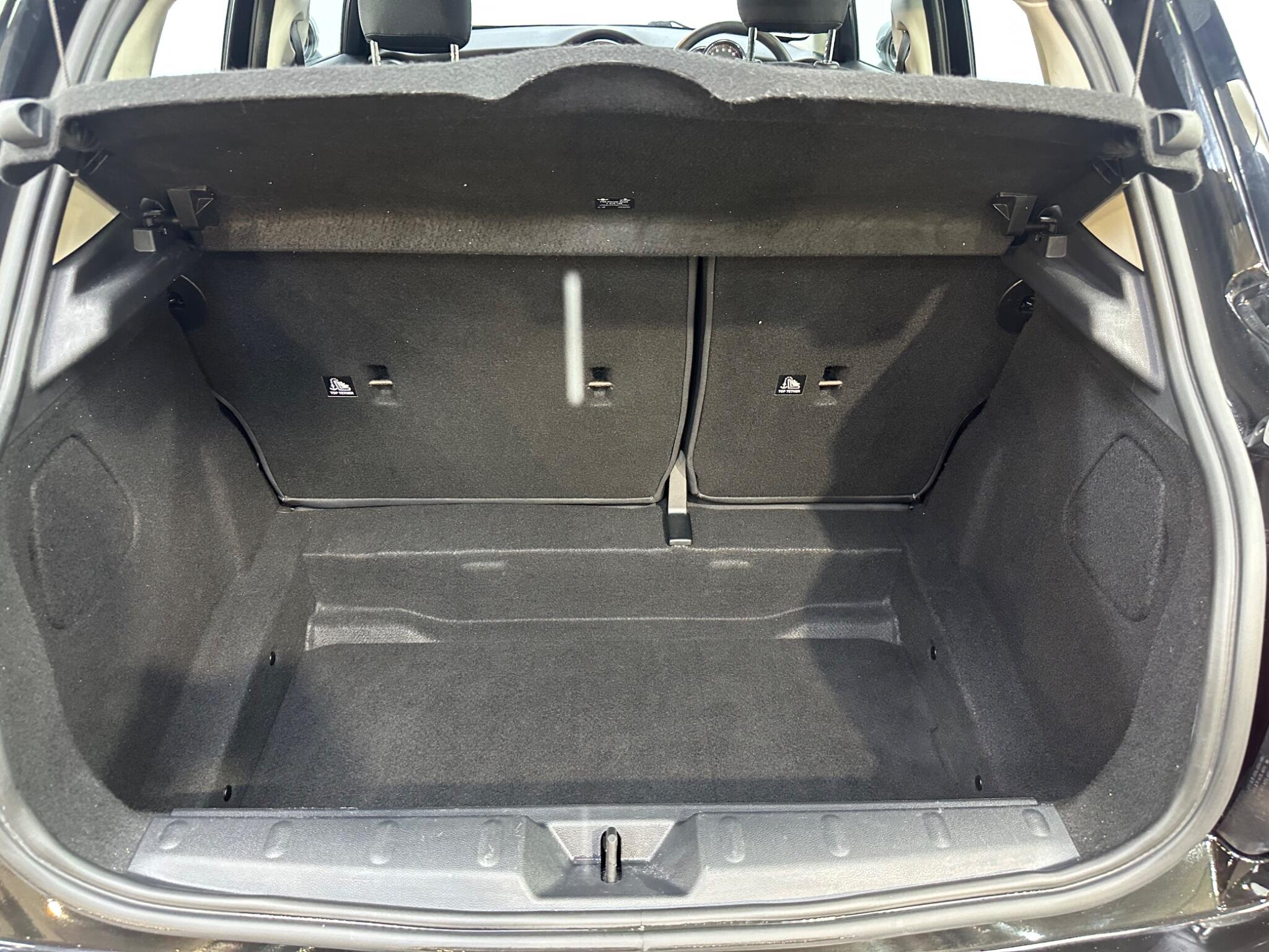 Mini Hatch view 12