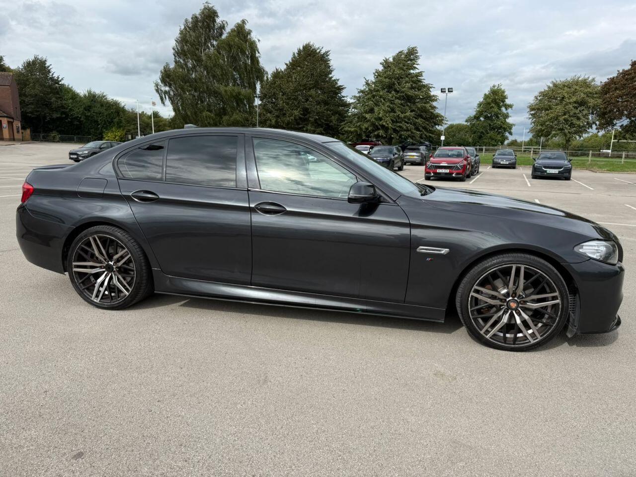 BMW 5 Series view 15