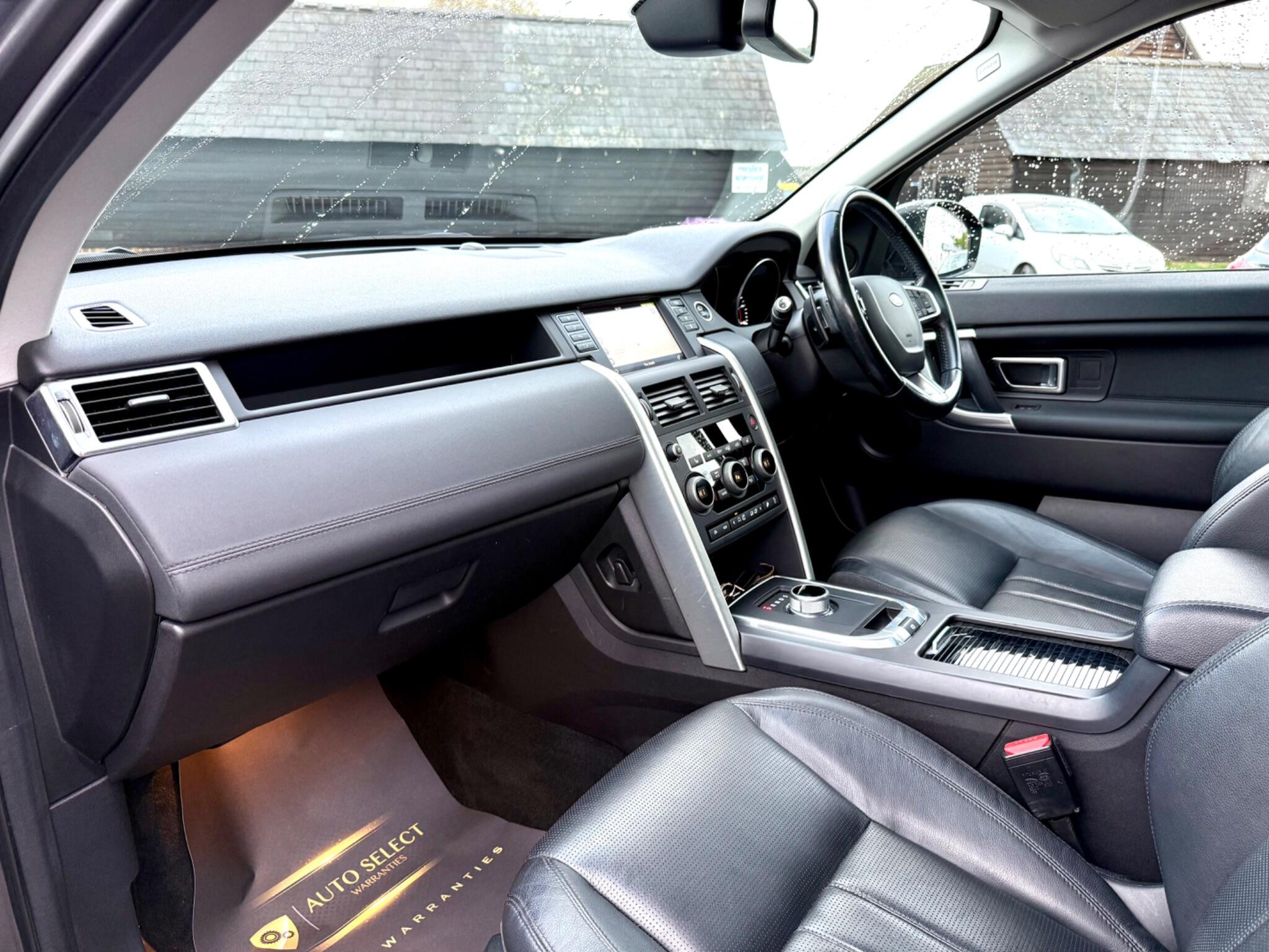 2015 Land Rover Discovery Sport 2.0 TD4 HSE Auto 4WD Euro 6 (s/s) 5dr • 86,302 miles image 48