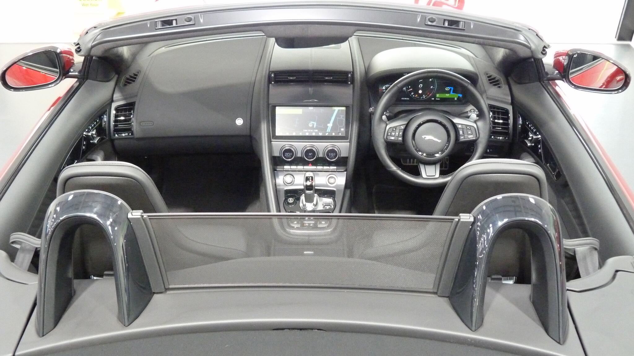 Jaguar F-Type view 43