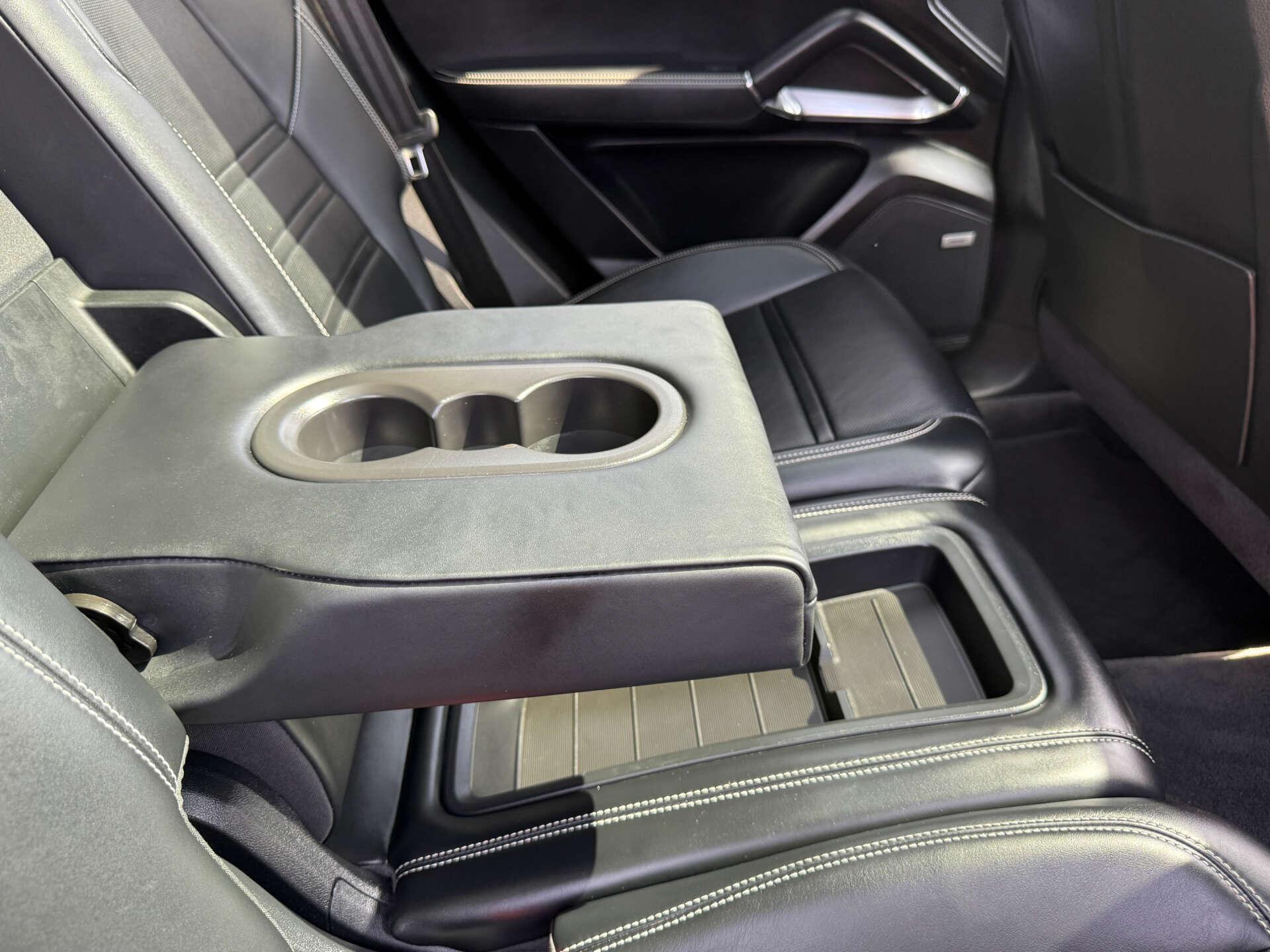Porsche Cayenne view 70