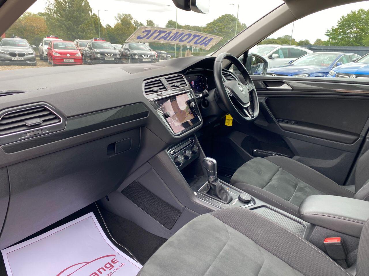 Volkswagen Tiguan view 20