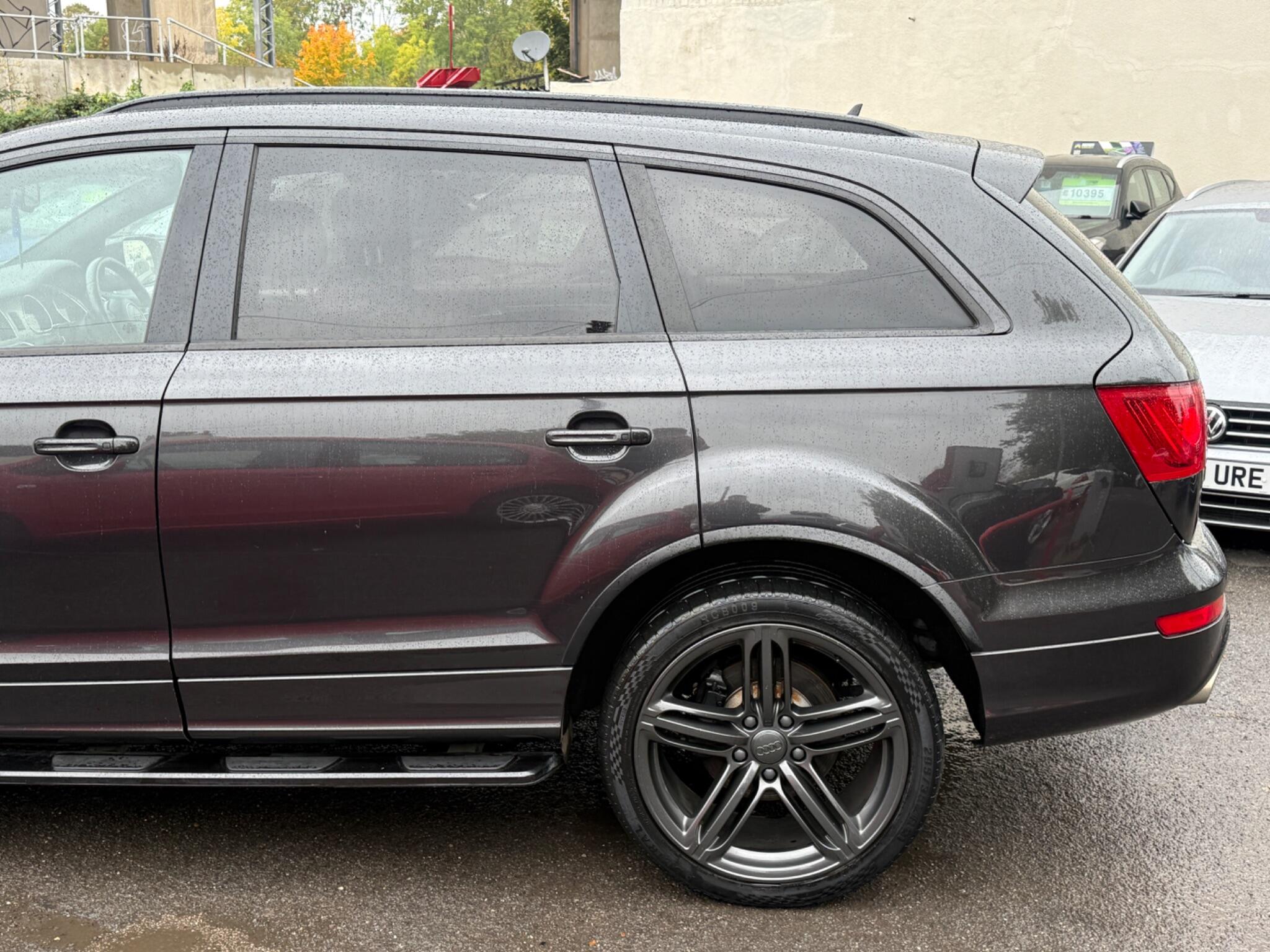 Audi Q7 - Image 19