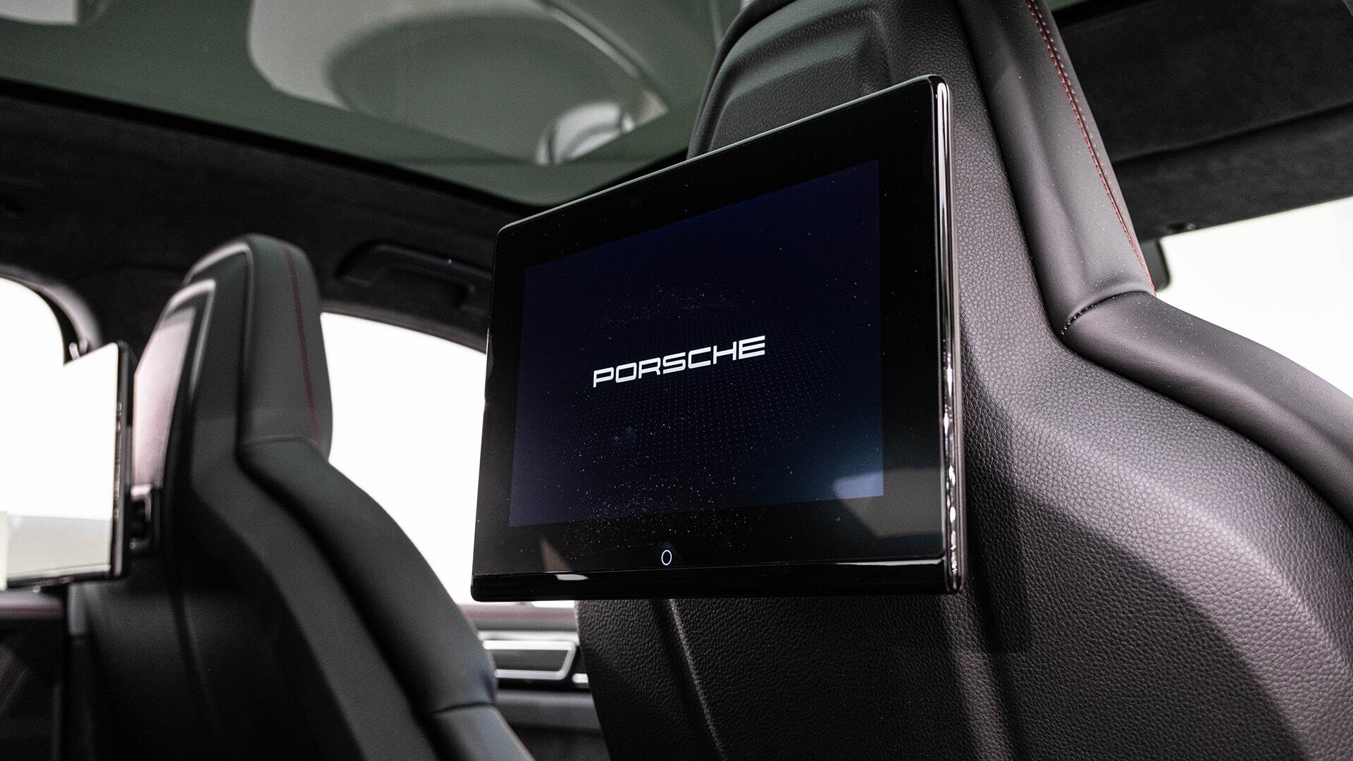 Porsche Cayenne view 53