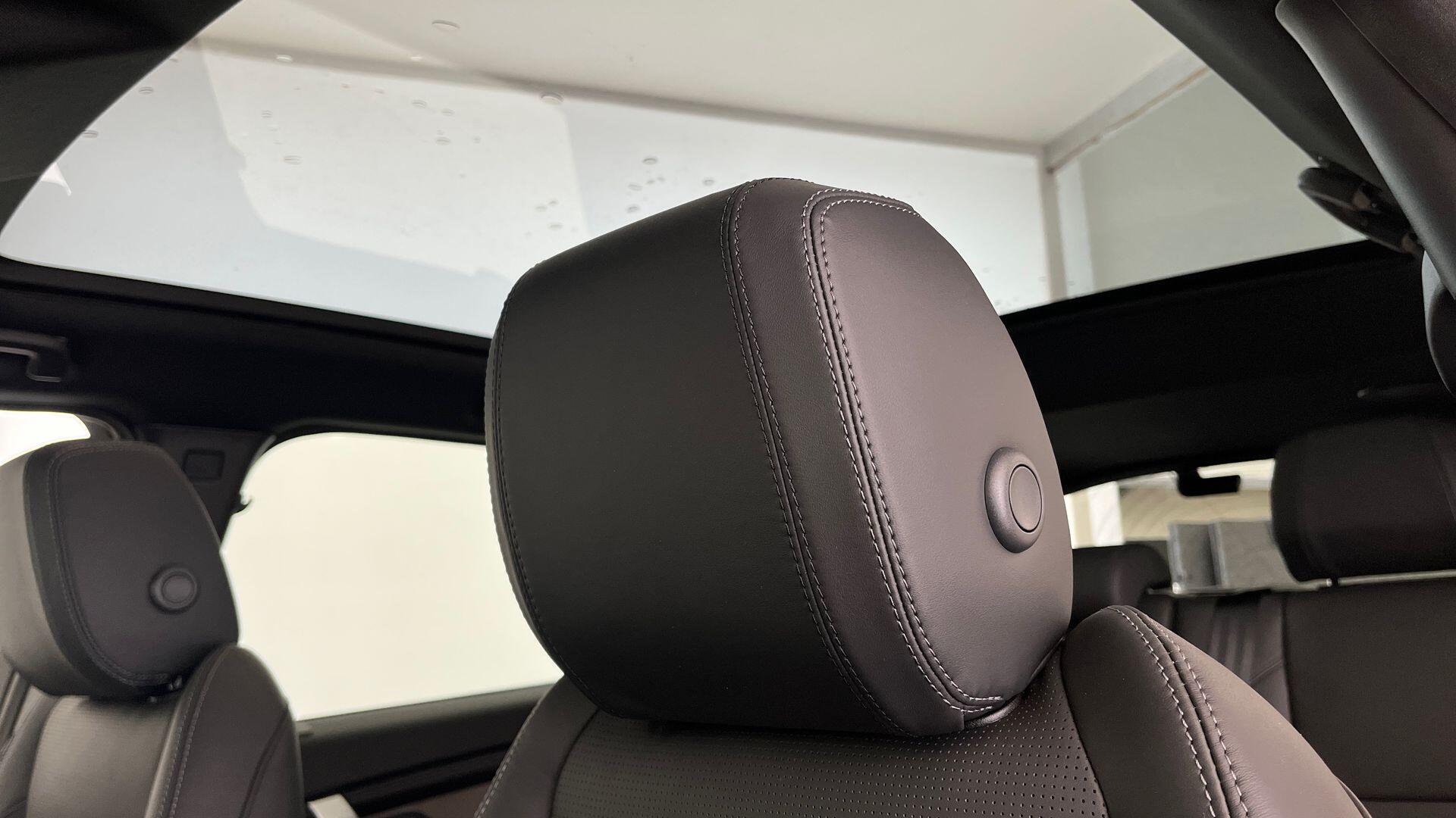 Land Rover Discovery Sport view 24