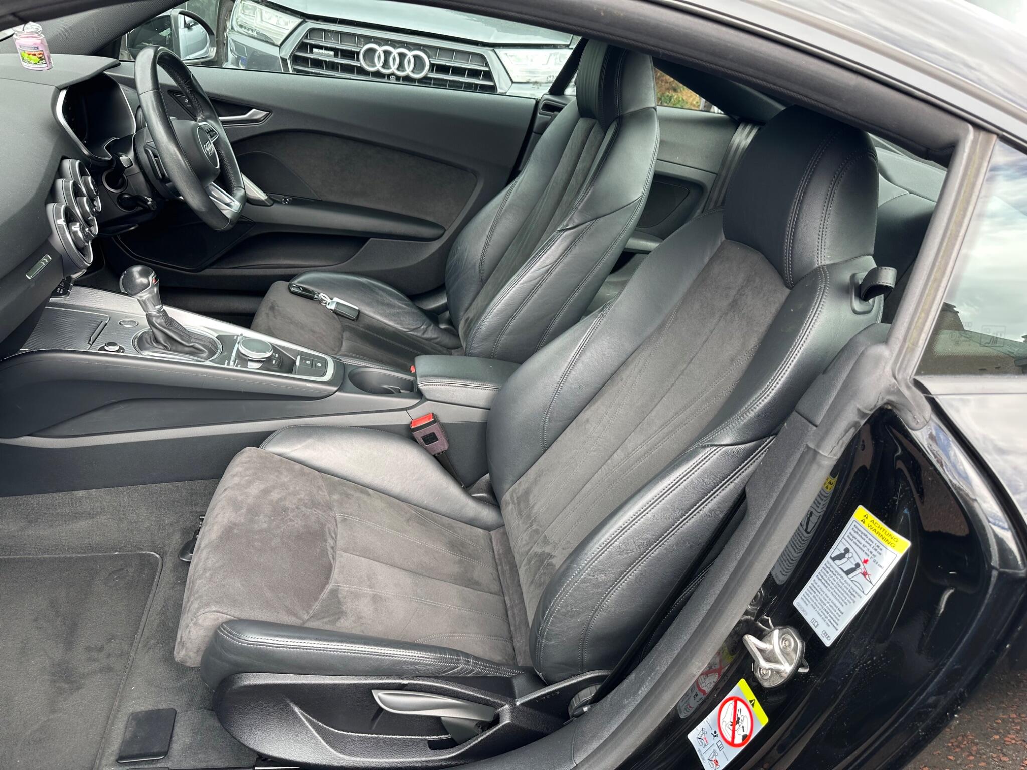 Audi TT view 18
