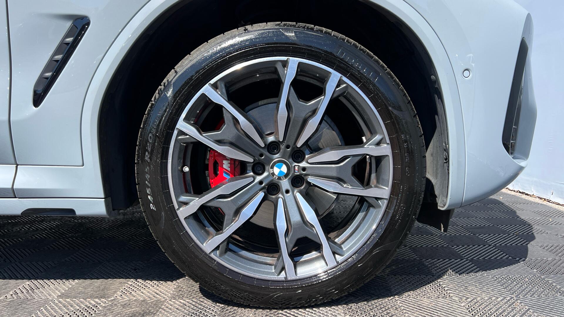 BMW X3 view 14
