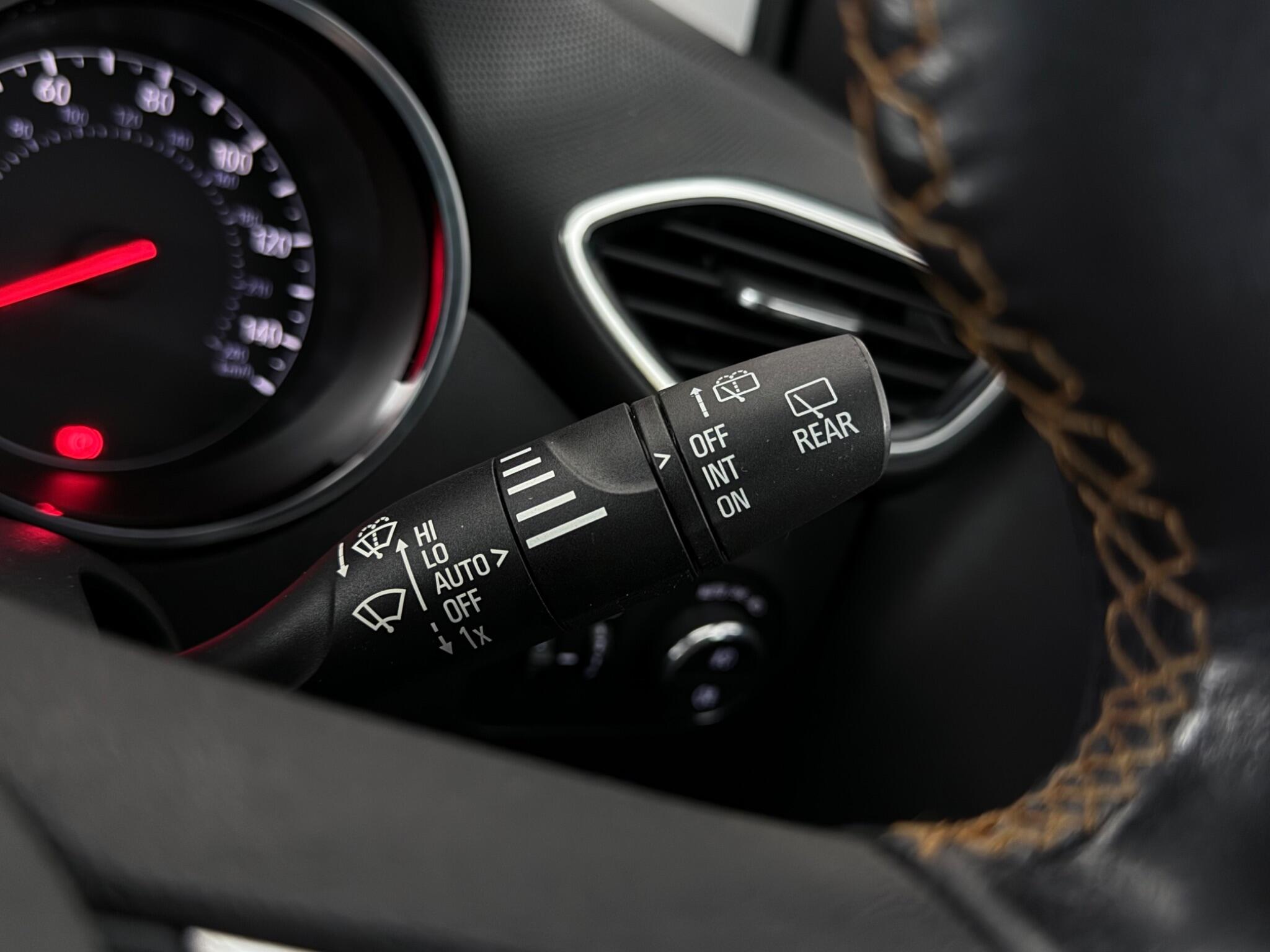 Vauxhall Crossland X view 16