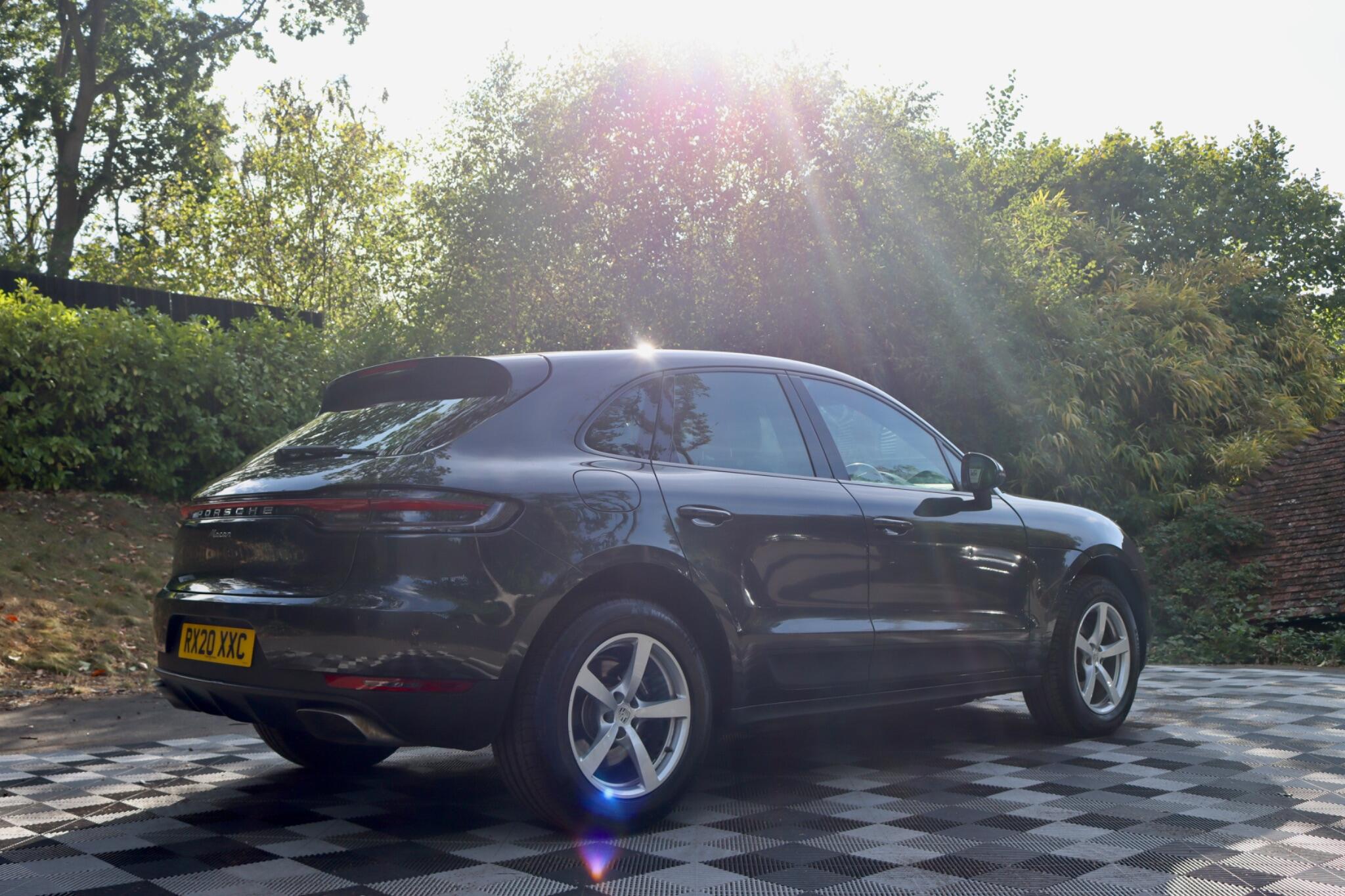 Porsche Macan view 32