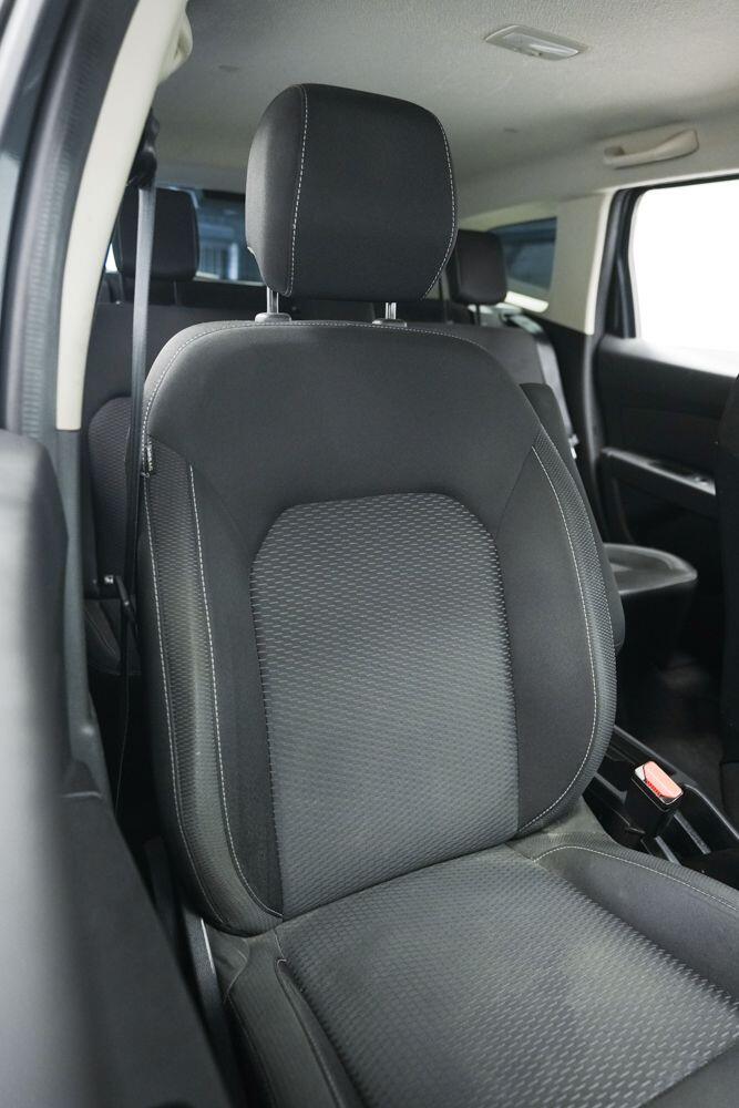 Dacia Duster view 10