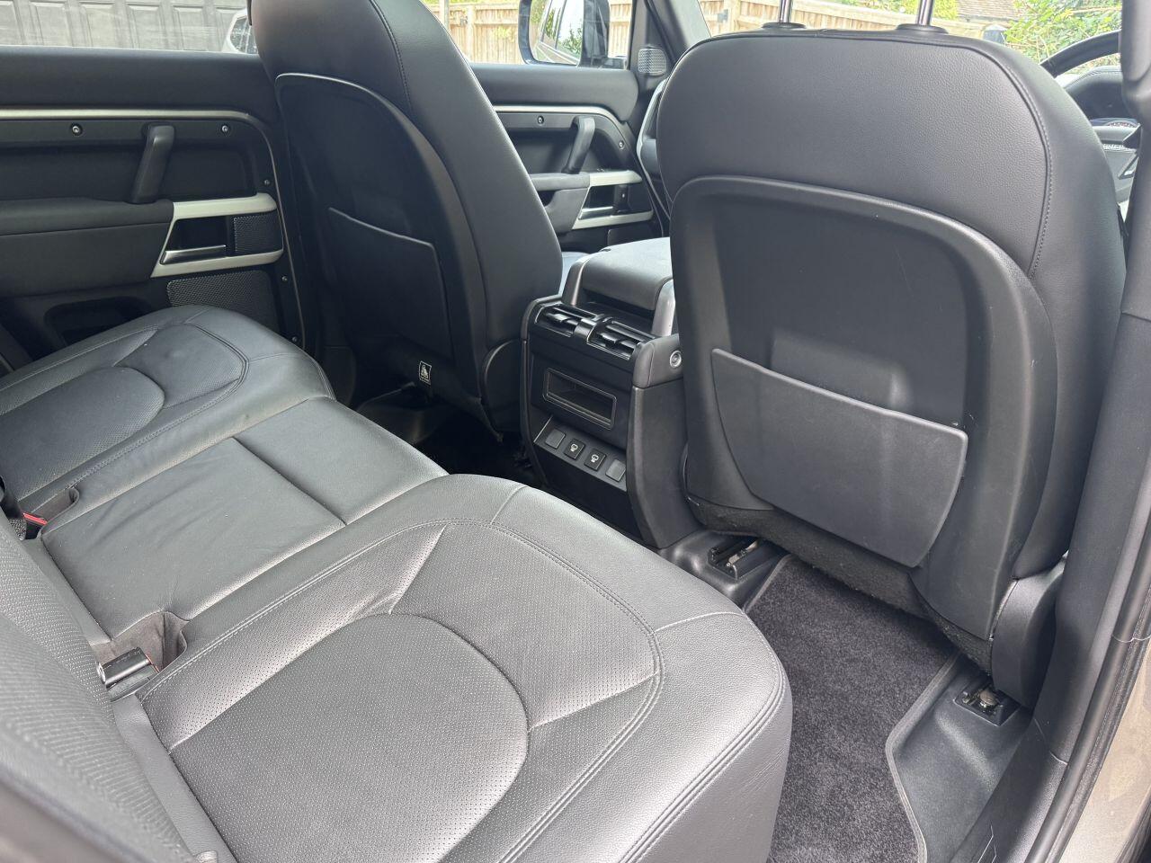 Land Rover Defender view 37