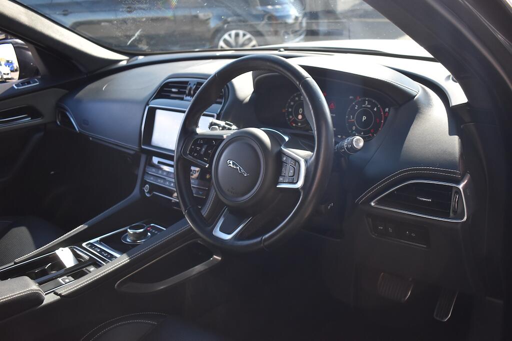 Jaguar F-Pace view 26