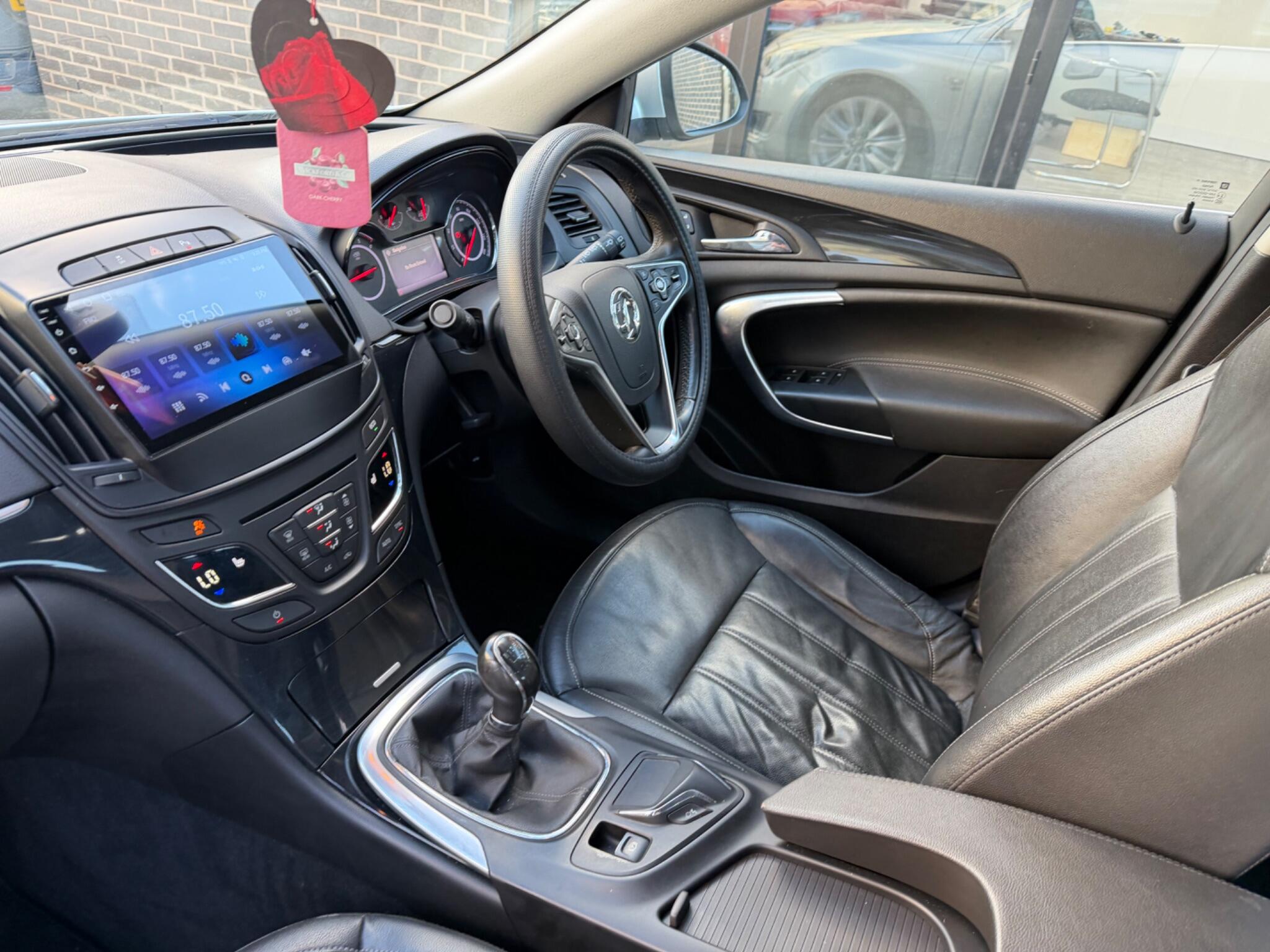 Vauxhall Insignia view 24